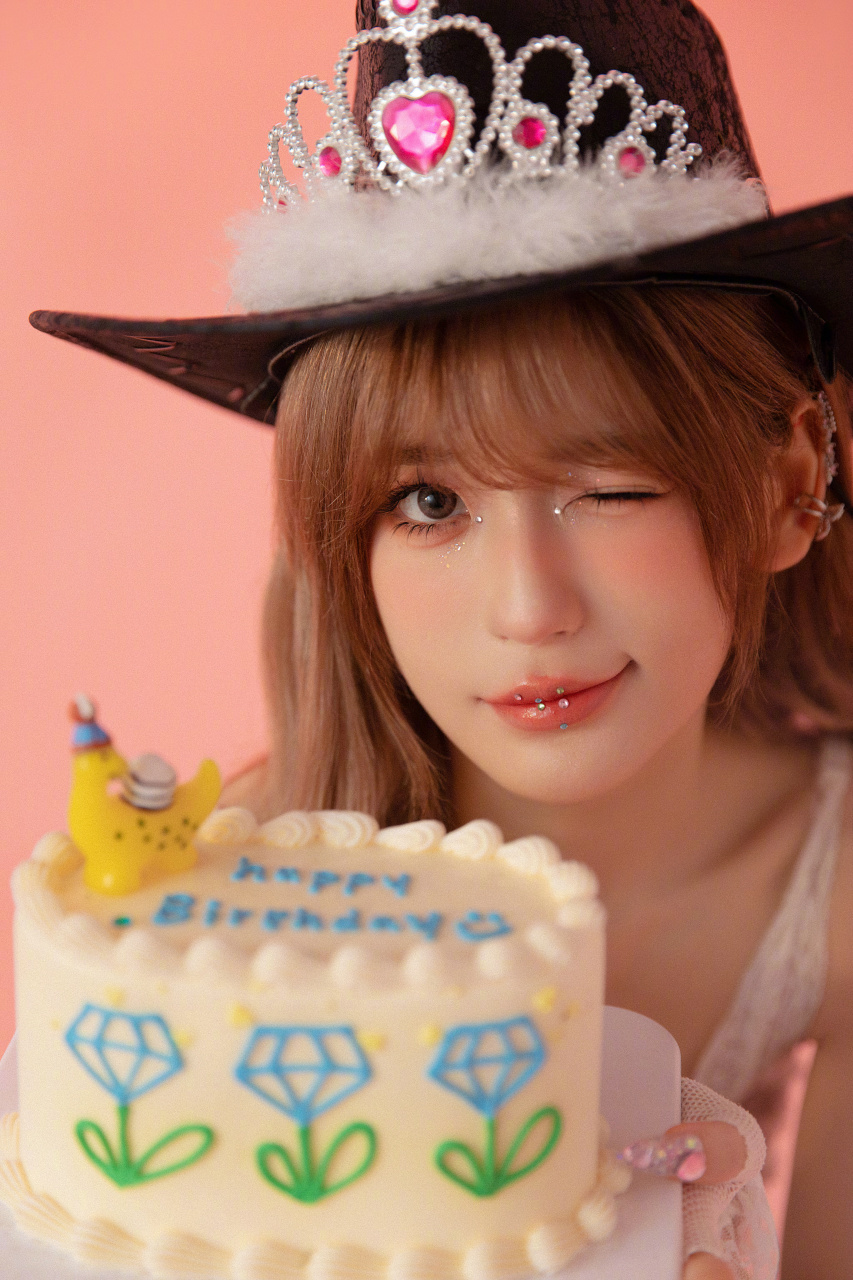 今天是snh48-林舒晴的生日,祝可爱的小晴生日快乐!