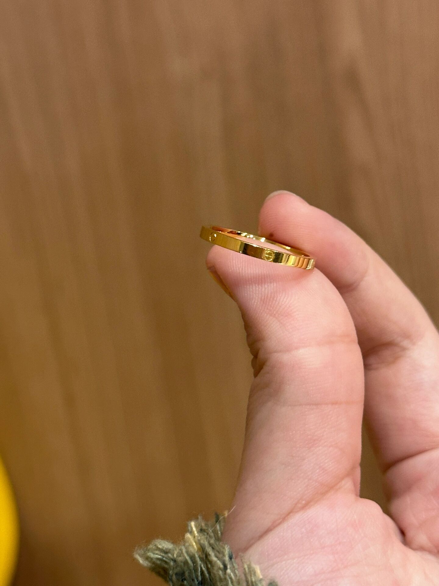 实心黄金3克窄版卡家戒指