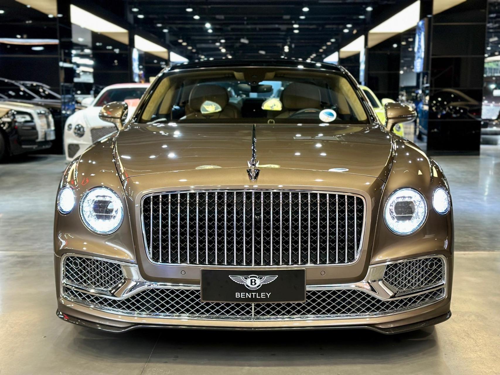 宾利 飞驰 w12(金碧辉煌)宾利 飞驰 w12 6.