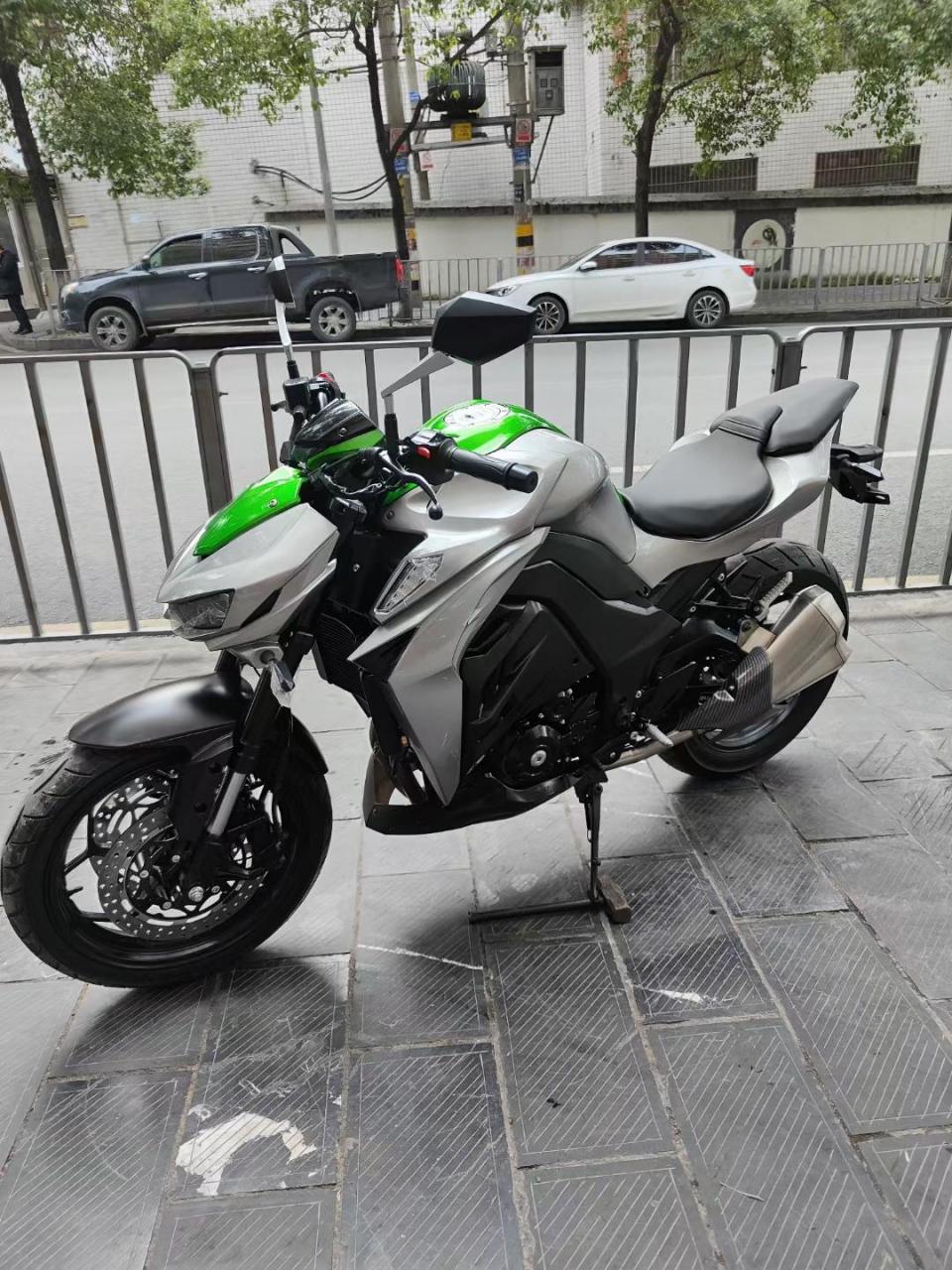 准新车,国产z1000 嘉爵n19,国四电喷,双缸水冷400cc排量,2021年3月