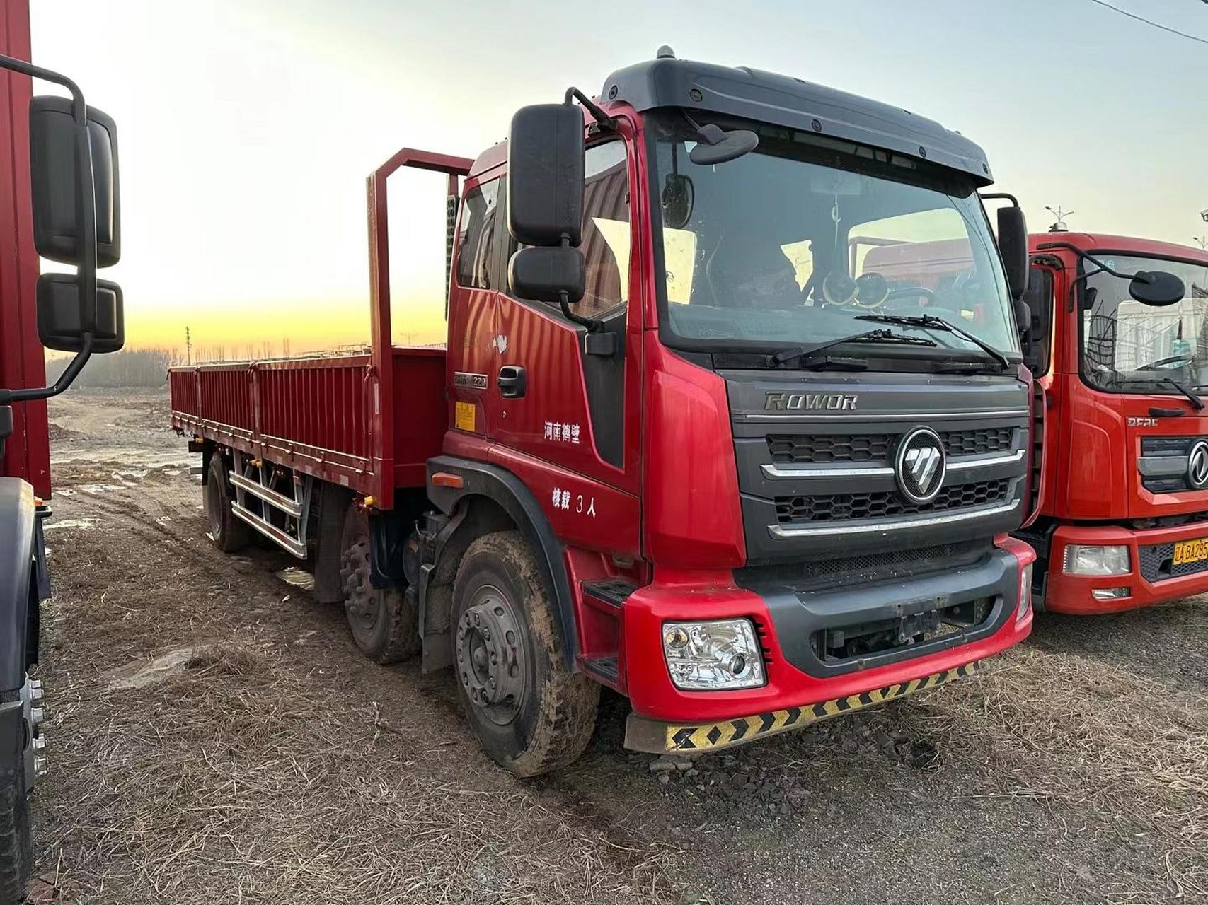 18年11月 瑞沃大牛 七米七国五平板货车 六缸玉柴220马力 法斯特八档