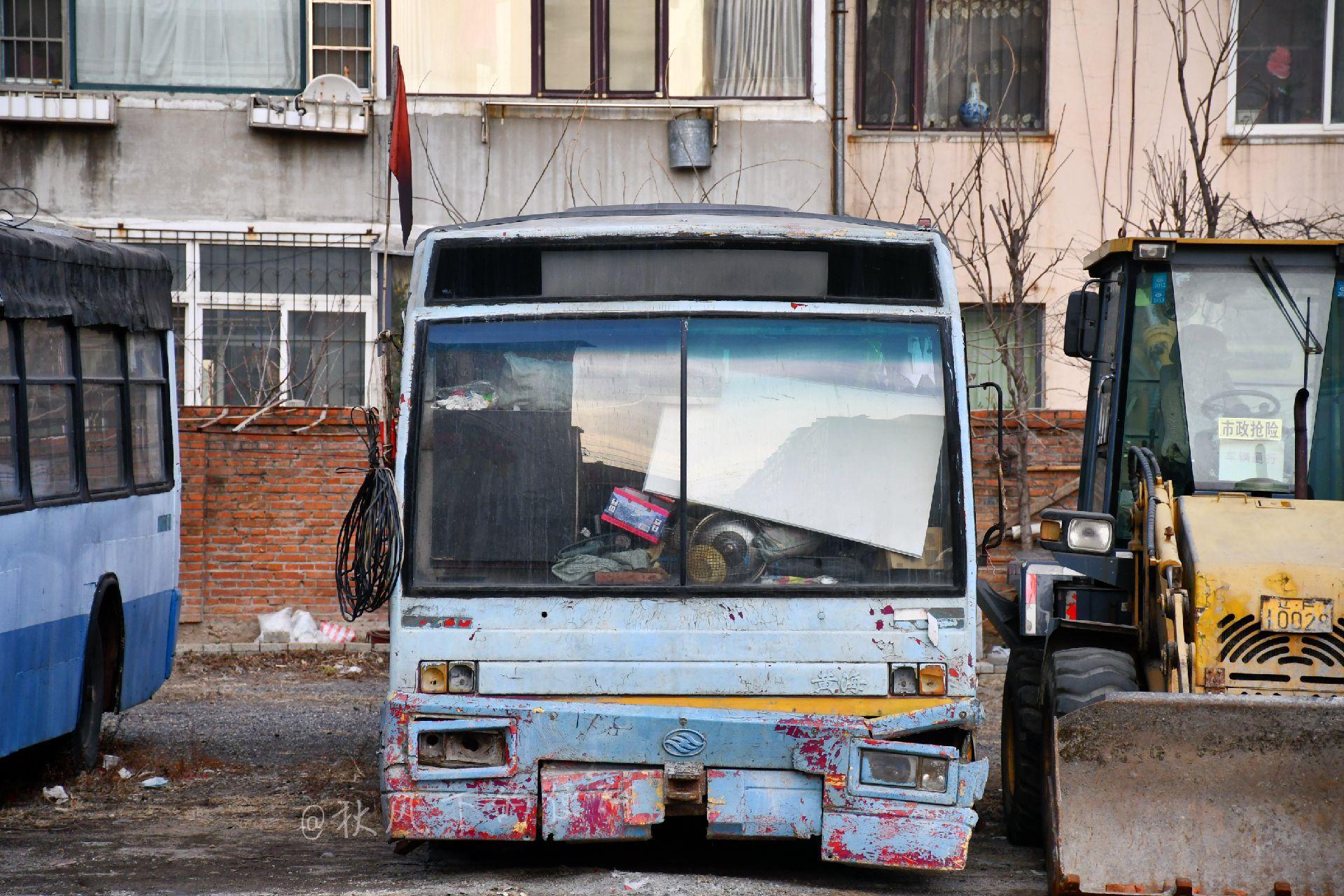 当年的老黄海,客车界里数一数二的存在,dd6102hsa和dd6170系列