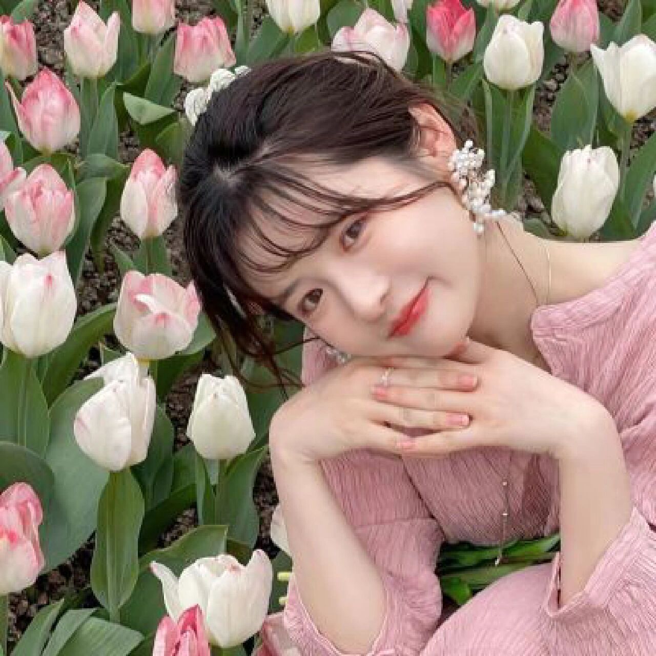 郁金香女生头像