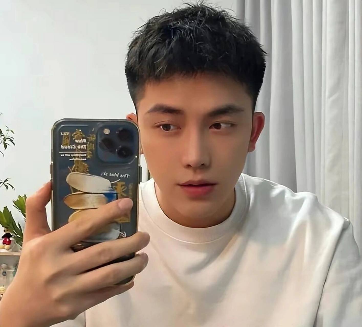 男生少年感发型-不烫不染,碎发易打理