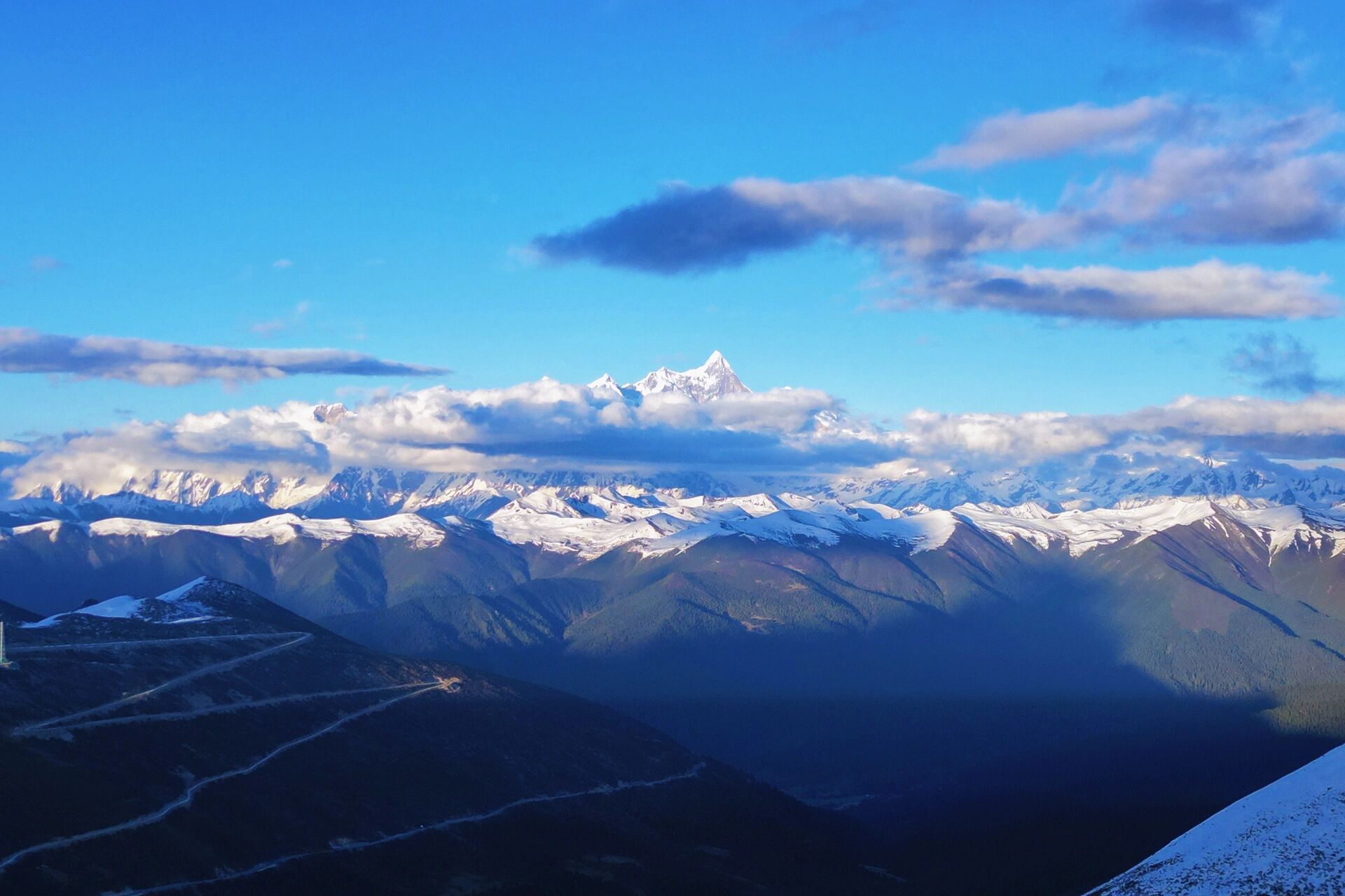 99最佳观看地点:色季拉山口,索松村 南迦巴瓦峰(简称南峰),藏语意为