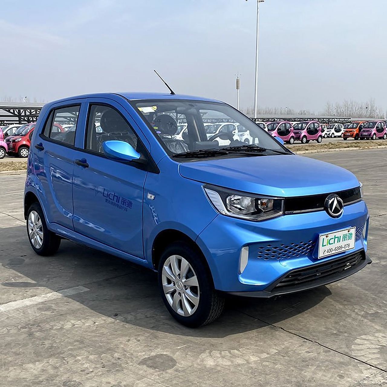 丽驰v8电动四轮代步车