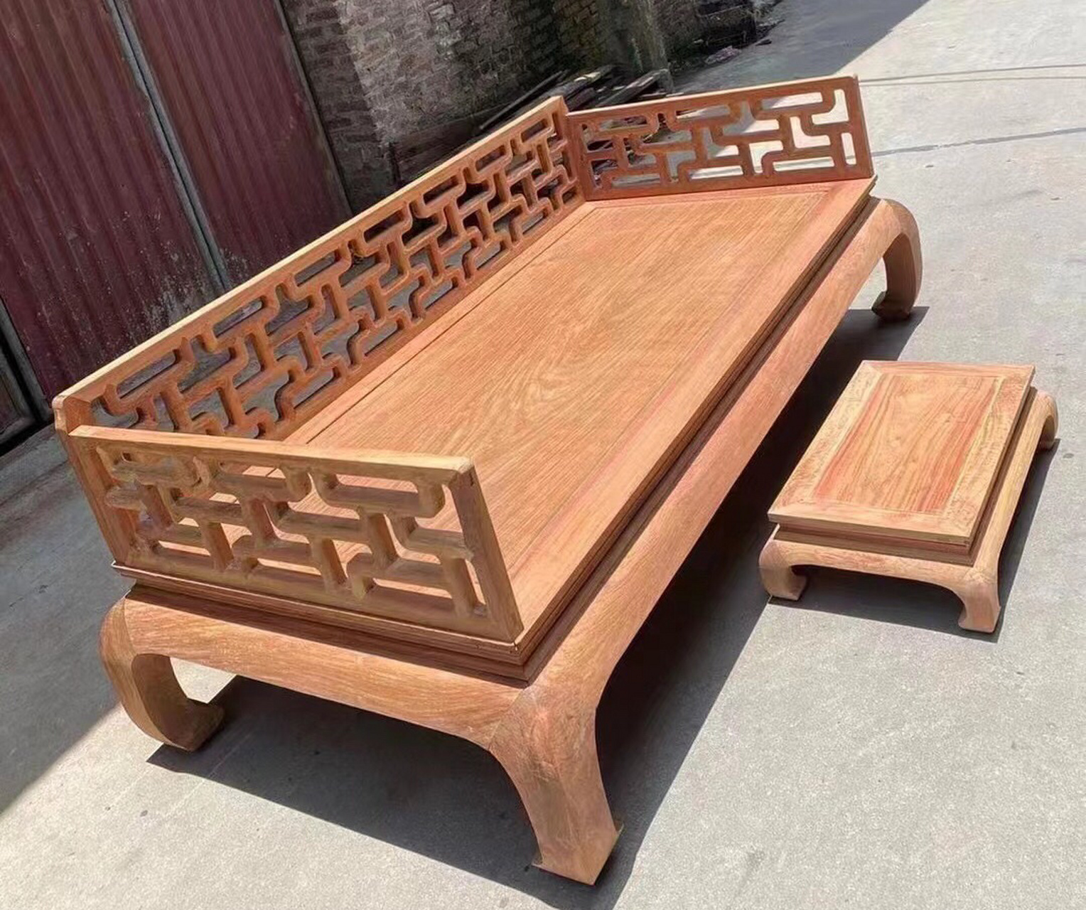 缅花,大果紫檀罗汉床二件套,榫卯结构,颜色均匀