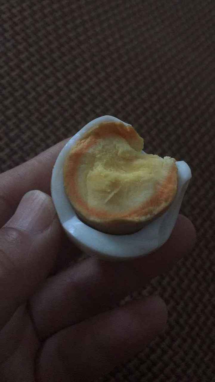 这样的鸡蛋谁见过,之前看过报道说苏丹红鸡蛋就这样是吗