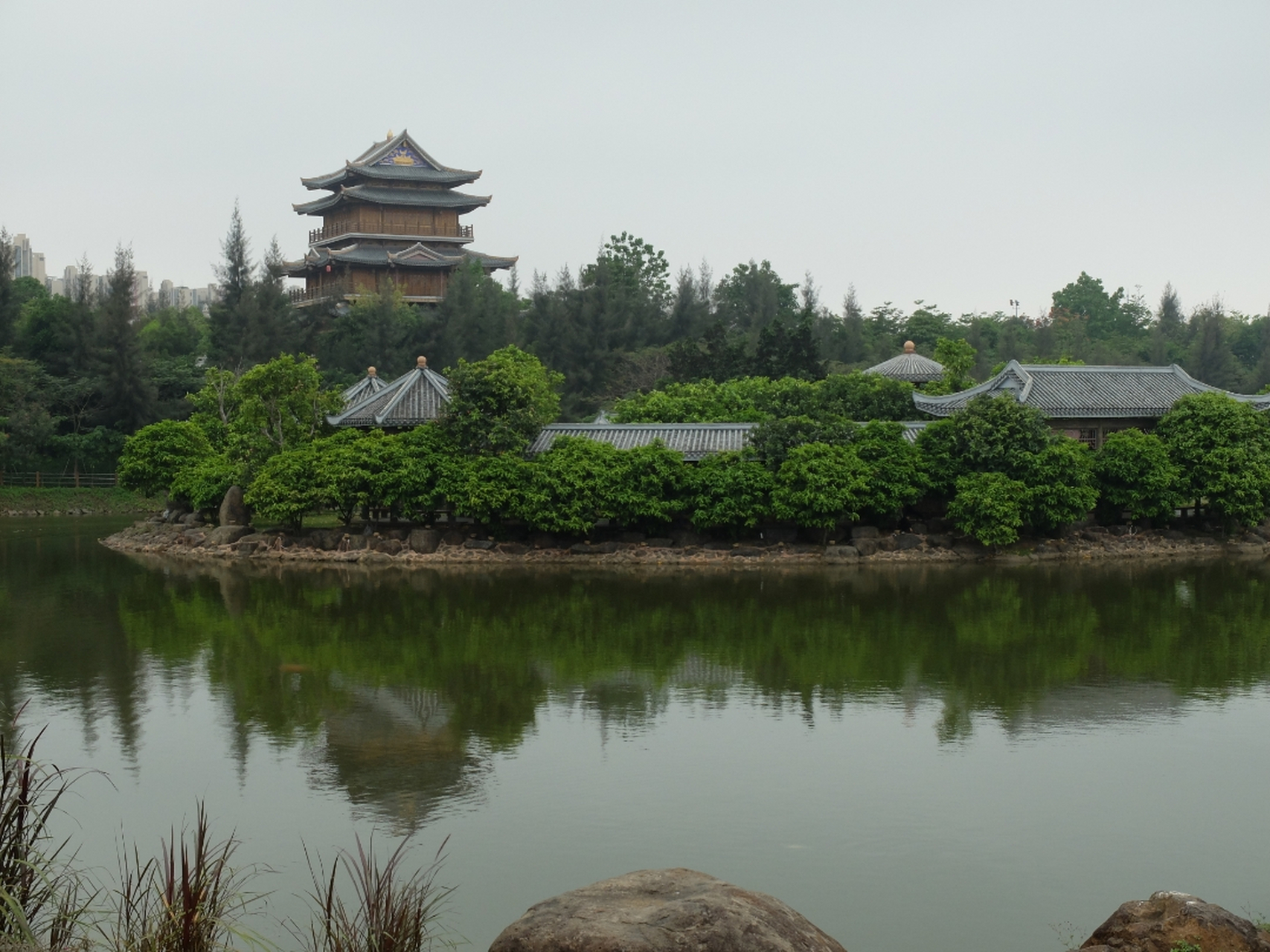 小弟是在白俄羅斯文化藝術大學,喀山音樂學院,薩拉托夫音樂學院中如何