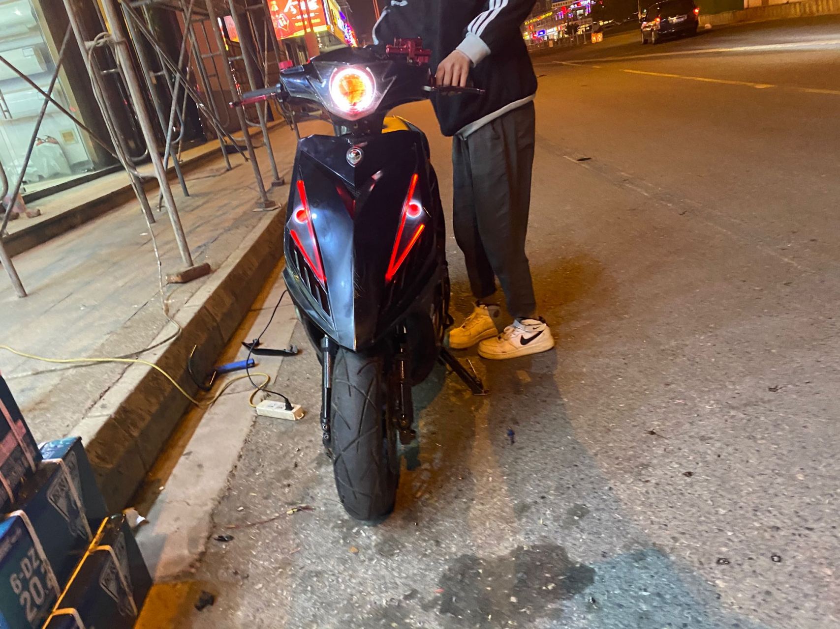 出一辆基本成品黑武士战速 亮黑车壳 全黑直上双管 梦工厂鱼眼红 前