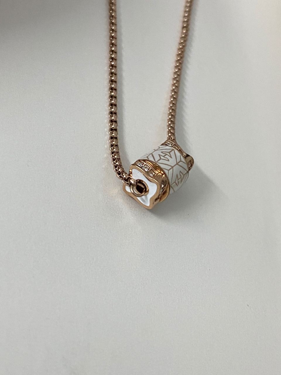 推荐一款 阿玛尼饰品中 最最经典的一款 单珠白小蛮转运珠 为什么说他