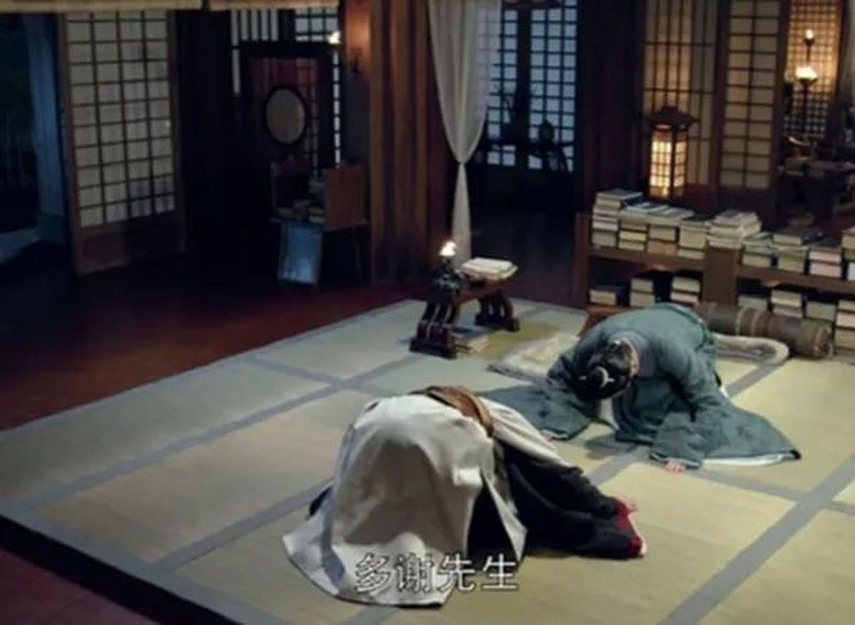 空首礼郑玄解释说:"拜头至手,所谓拜手也.