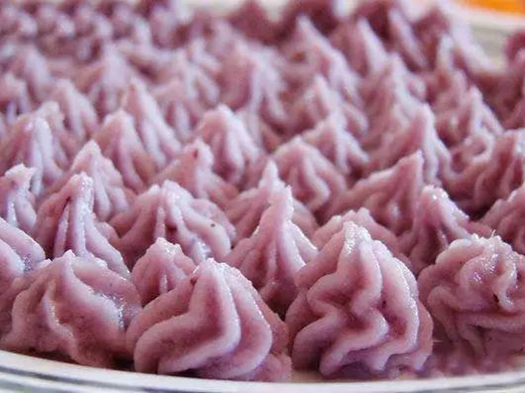 辽阳塔糖 辽宁辽阳市的一种历史悠久的特色传统名点之一.塔糖不仅具备