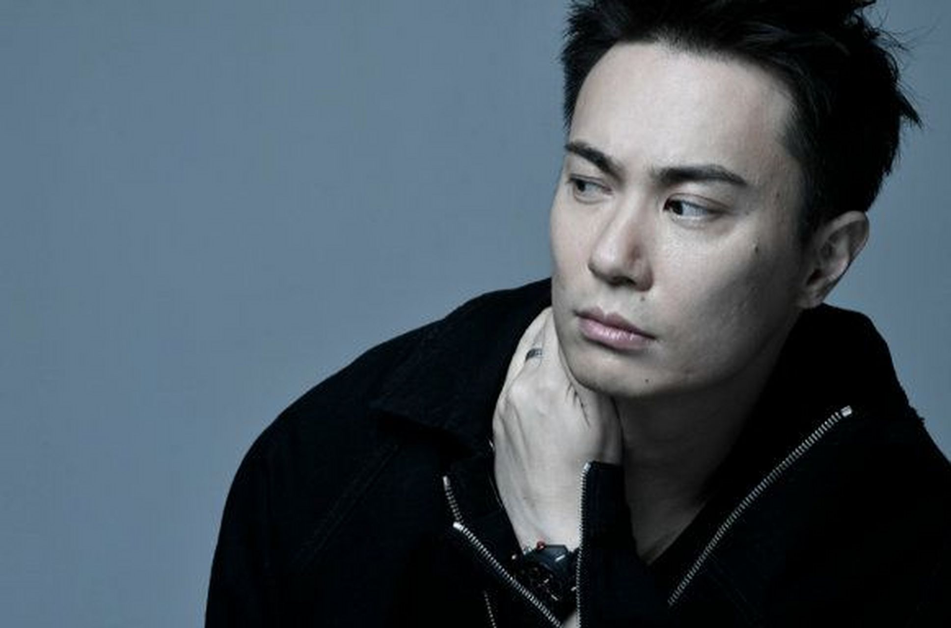 歌手lisa(32岁) 与 声优,歌手铃木达央(36岁) 宣布结婚!