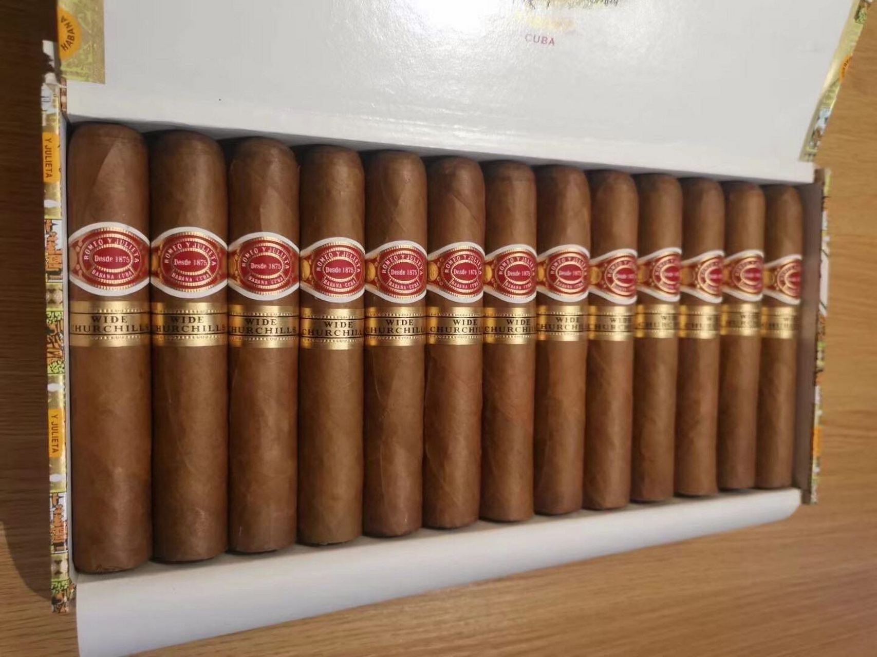 罗密欧-宽丘 romeo y julieta wide churchills 产地:古巴 规格:   25