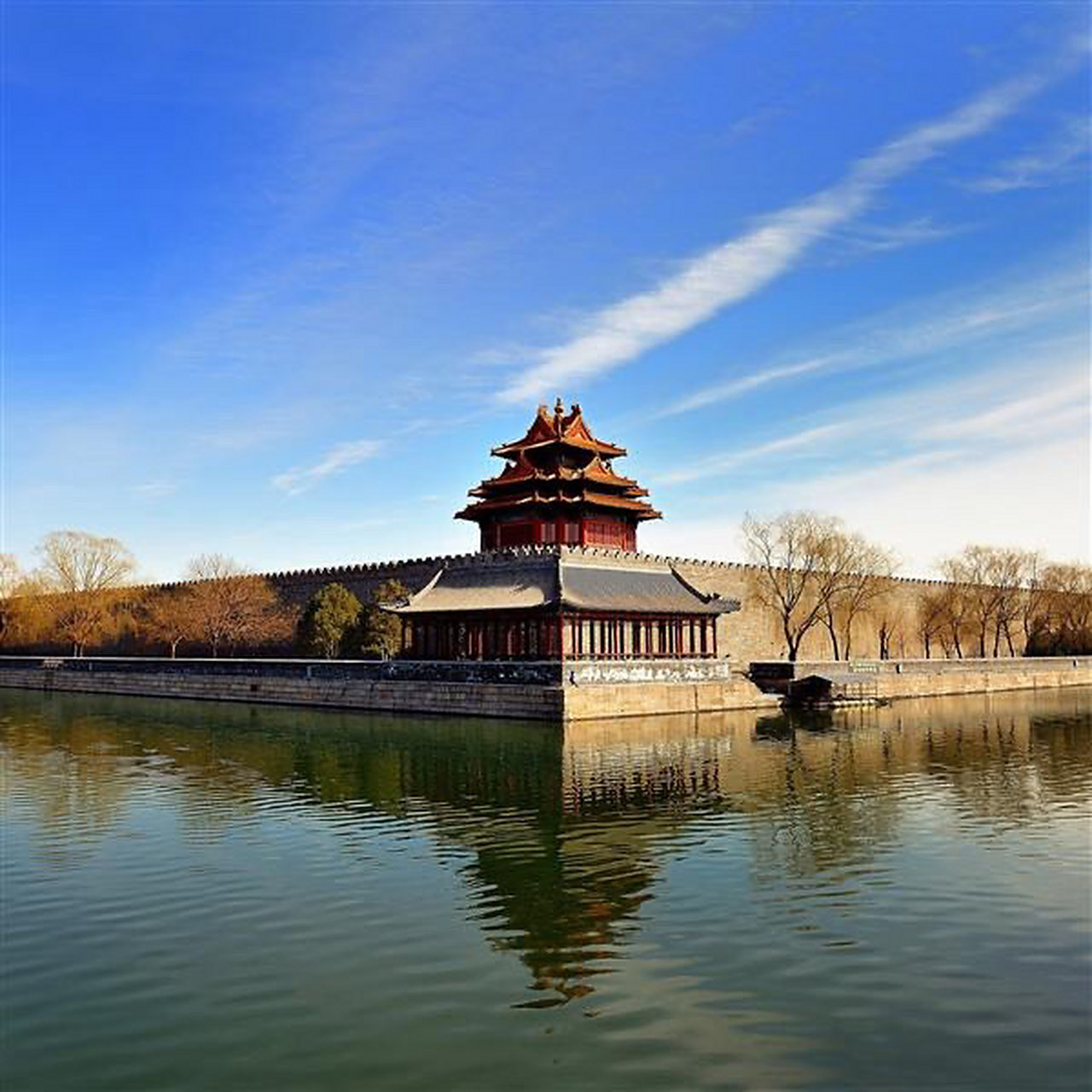 故宫博物院:开车进入故宫属实,向公众诚恳致歉 本周,故宫博物院两次登