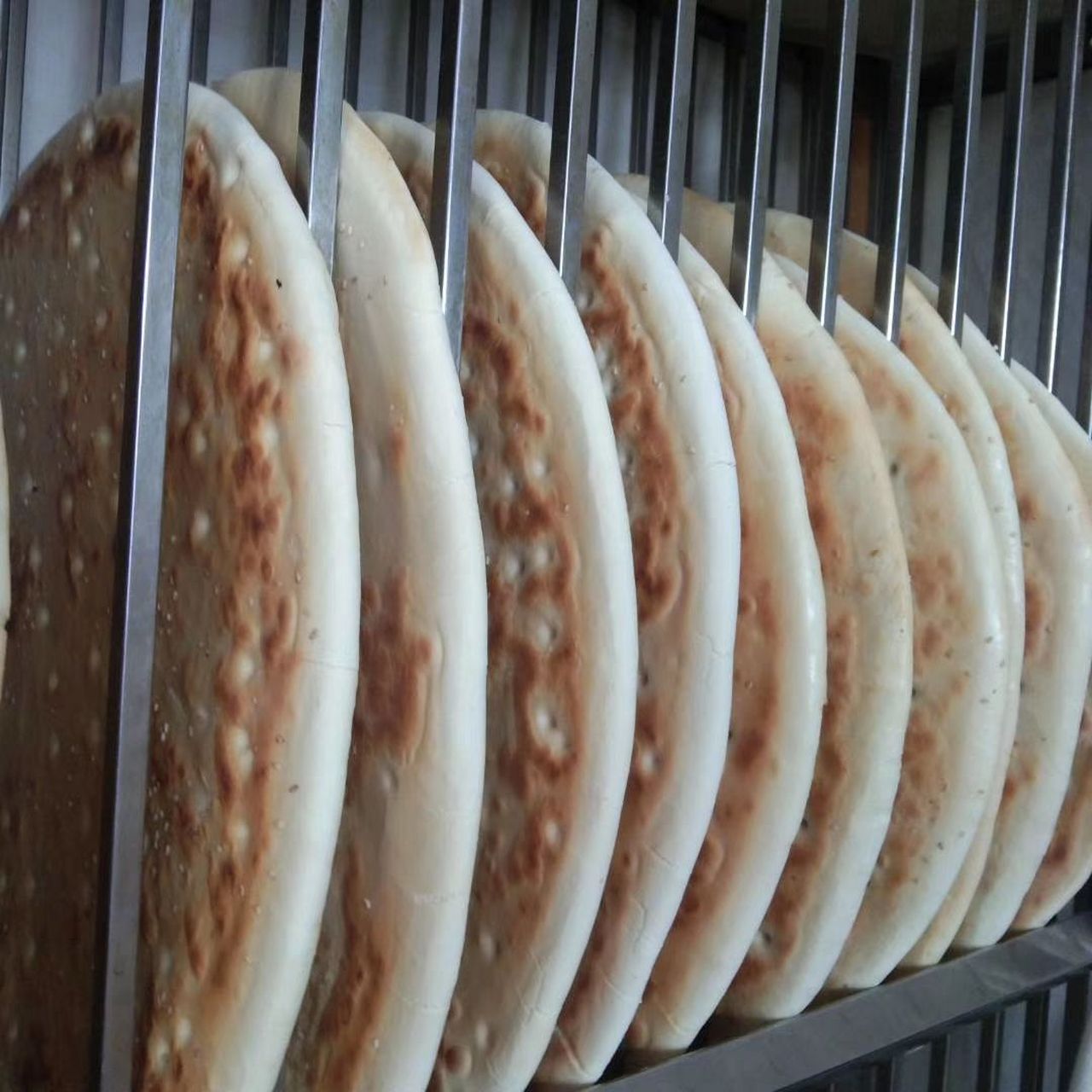 [爱心]感谢亲们的信任与支持 莒县大饼继续预定起来, 明天送货[胜利]