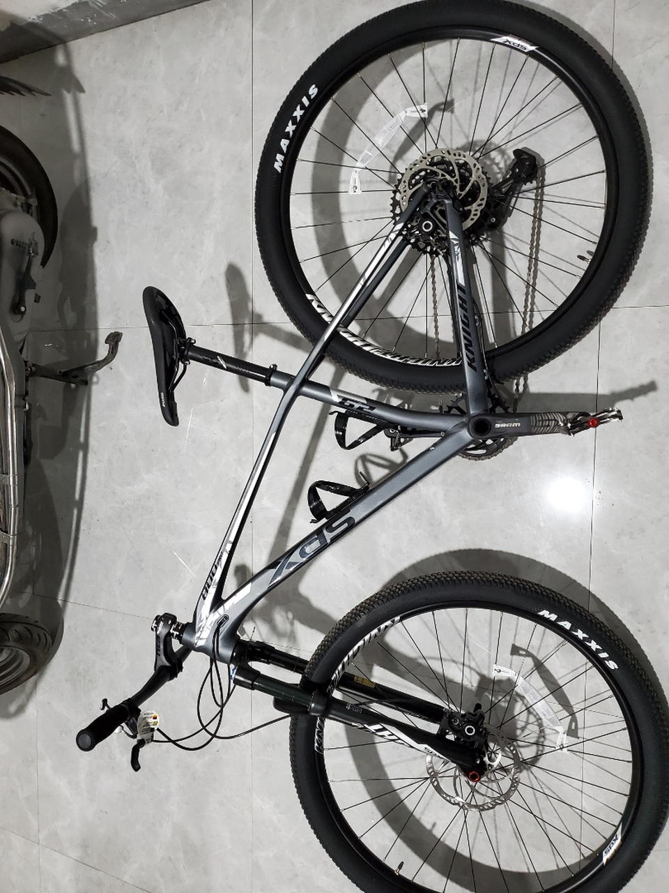 大佬么这车多少钱侠客800pro