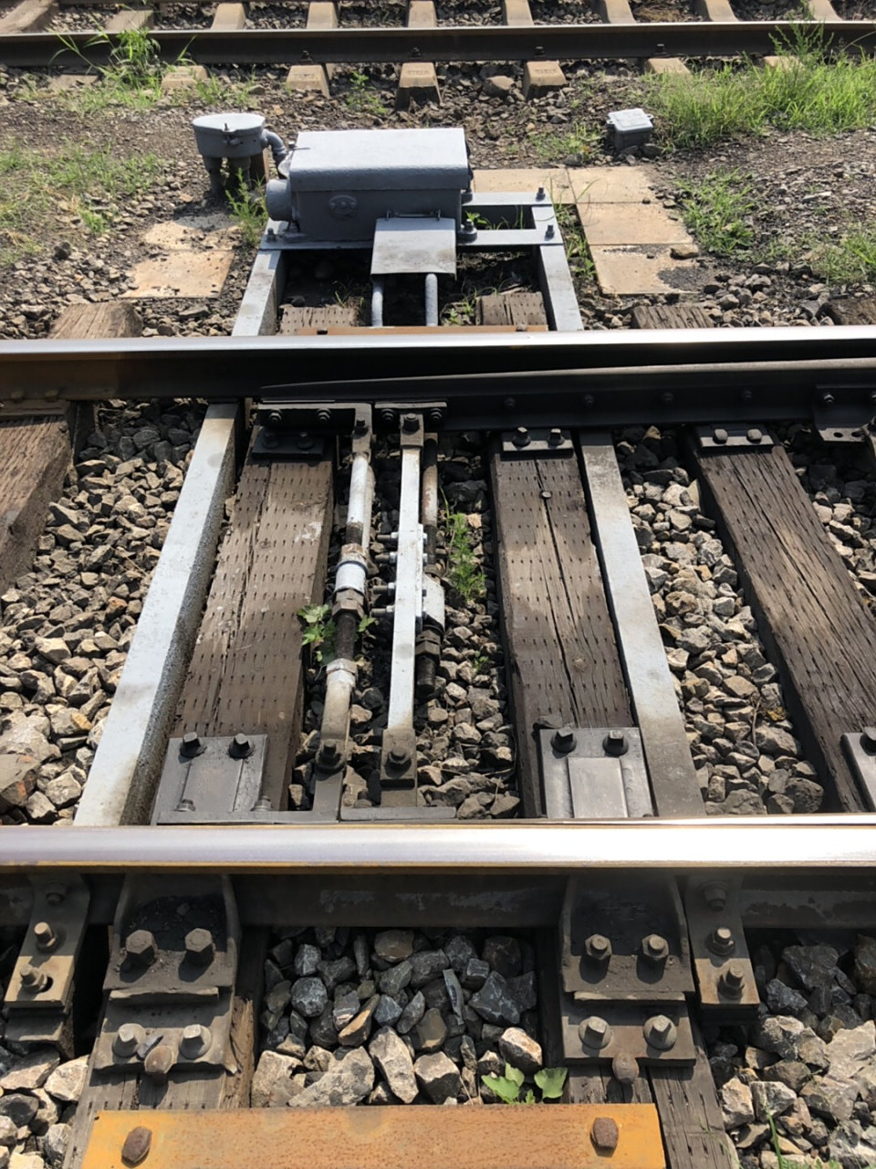 求zd6安装图册9138  9138道岔角钢耗眼方法