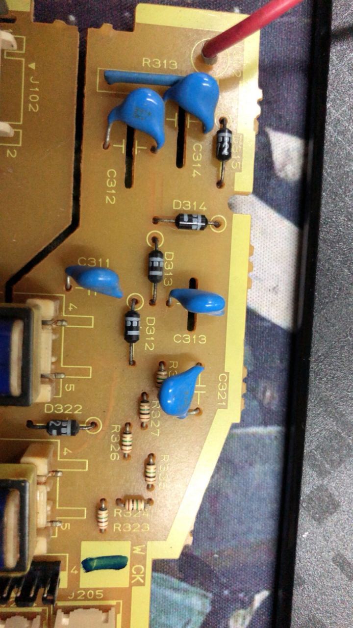 请问下,这个板上的d312  313  314 是二极管吗?