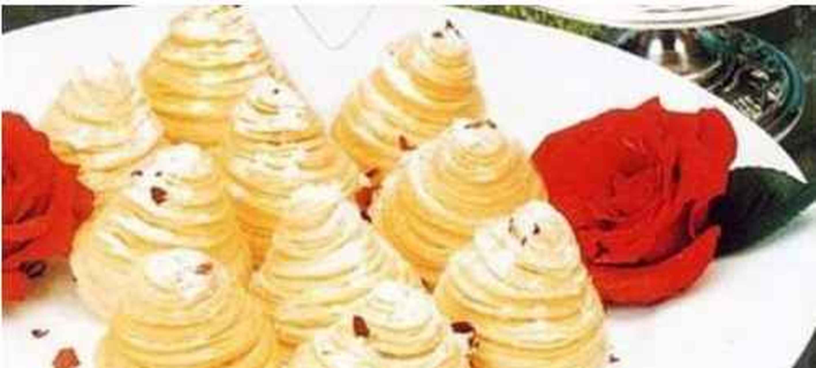 杭州吴山酥油饼 吴山酥油饼是浙江省杭州市特色传统名点,至今已有七八