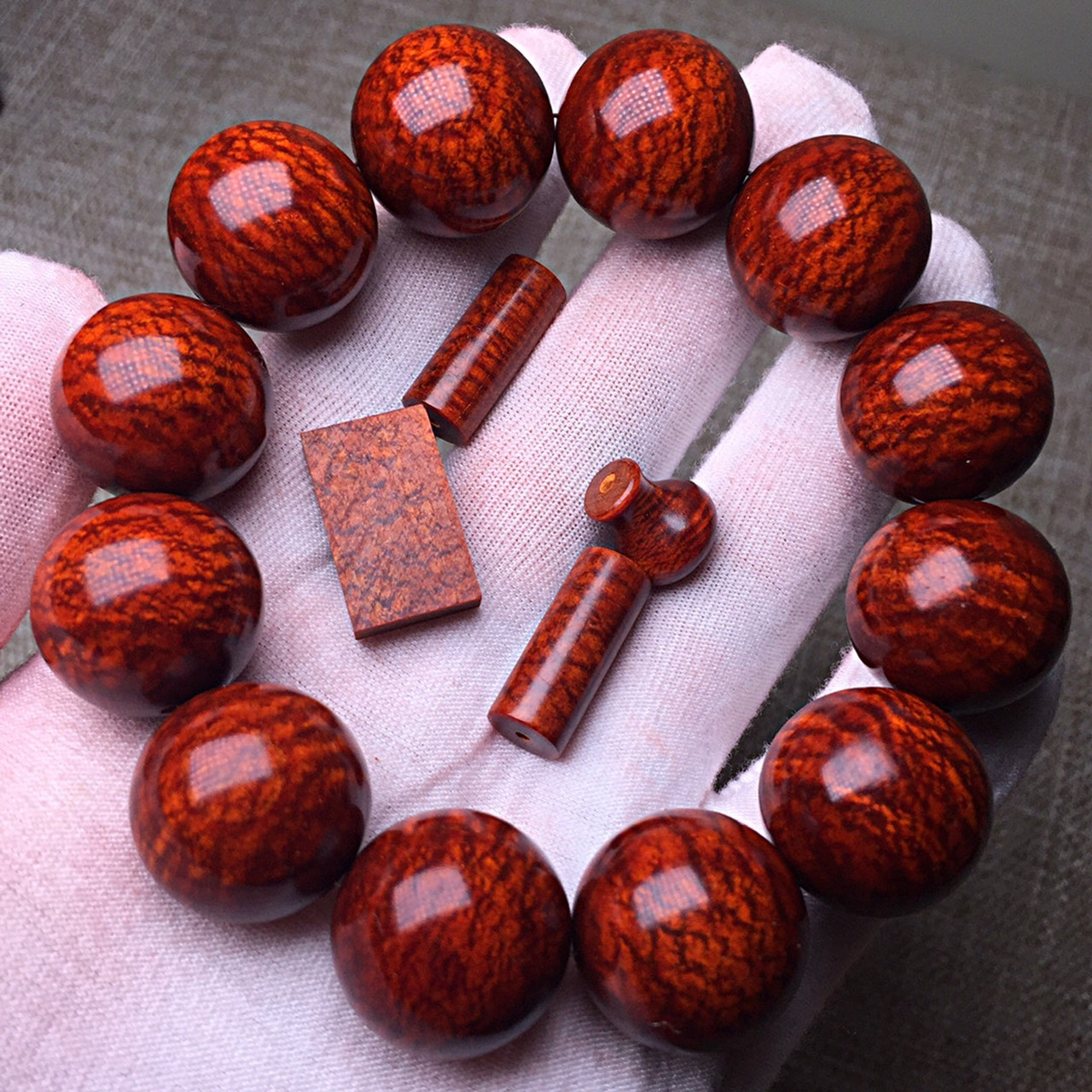 小叶紫檀大龙鳞纹