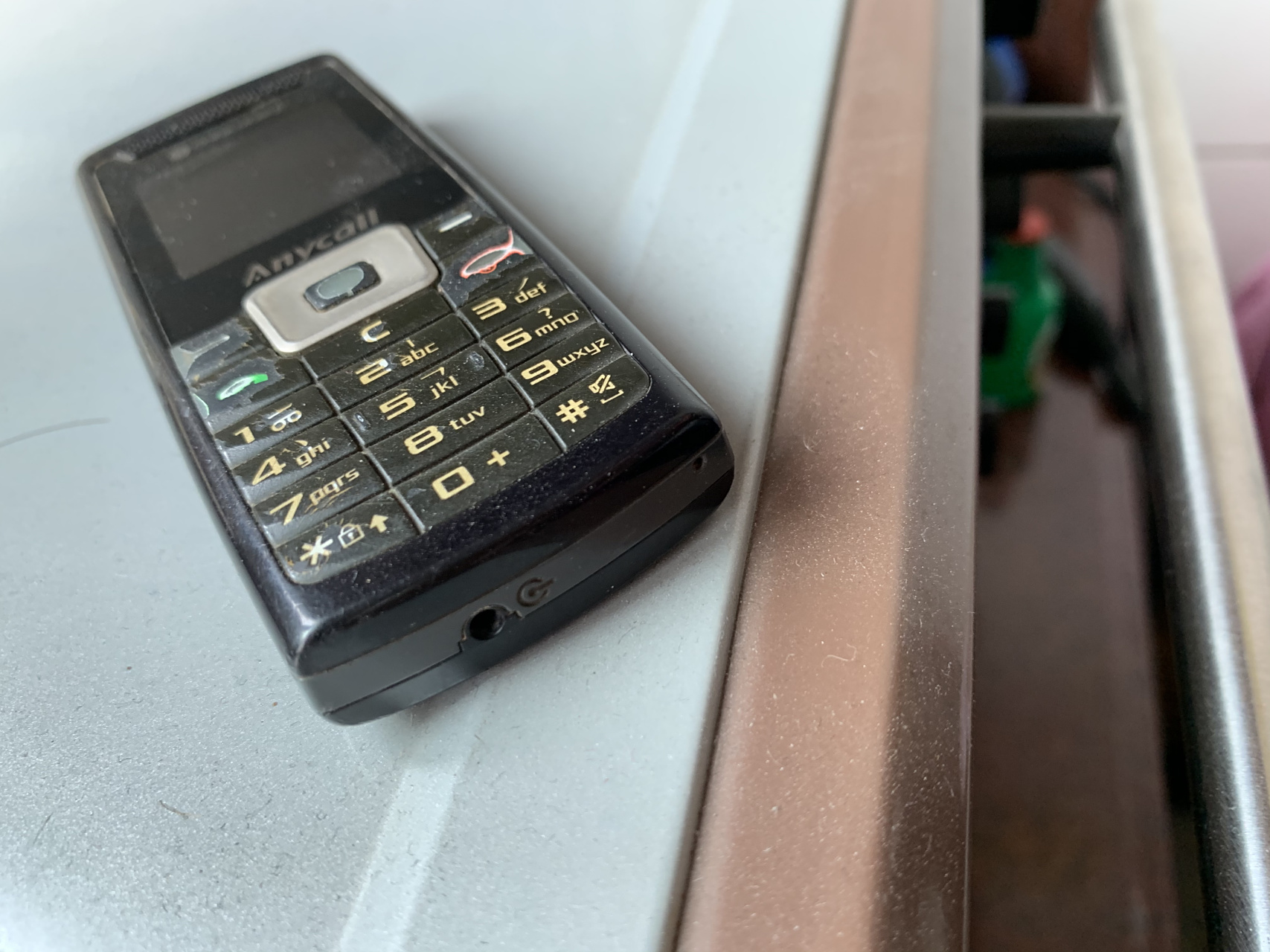 谁知道三星sgh-cc03的充电口是几mm的啊 网上买充电线都插不进