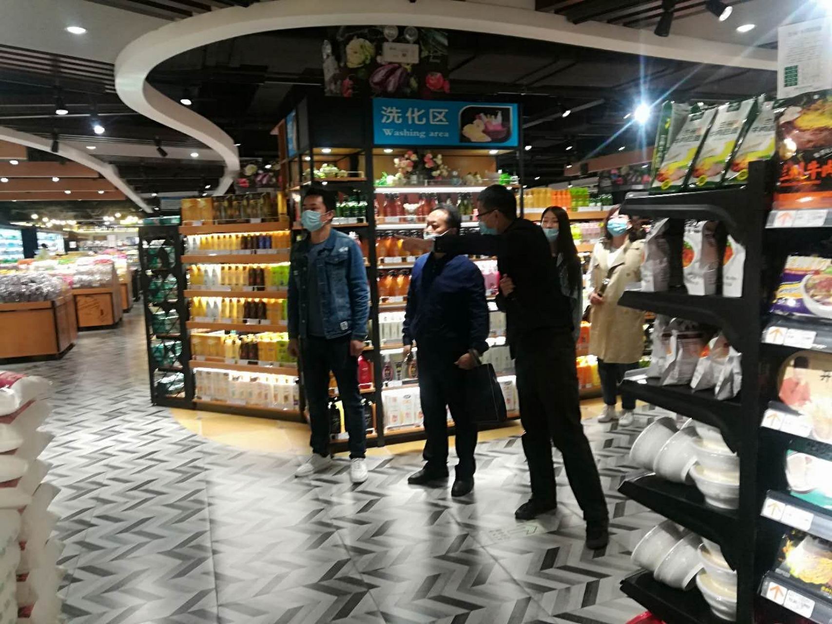 聚品汇客生活超市经兰州市发改委,安宁区发改局对我店 申报"放心粮店"