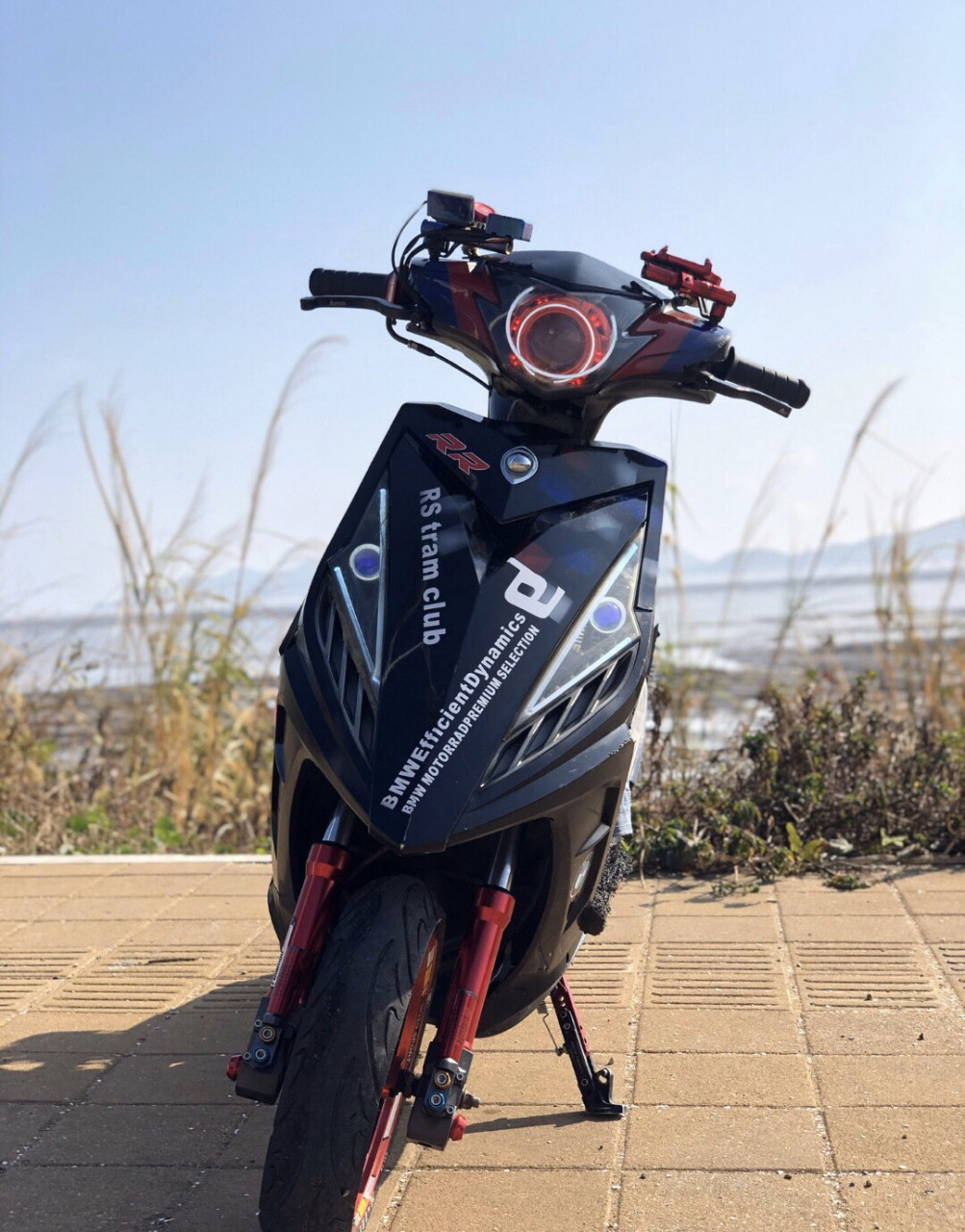 战速 蓝德72470-全顺三代5000wp电镀红 电池:铅酸双72  问下这车想收