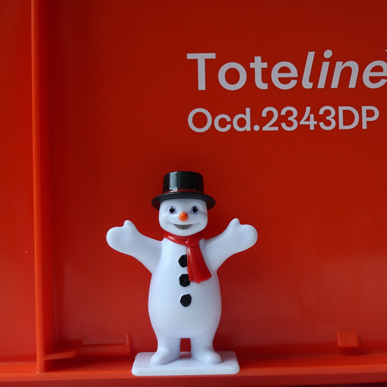 大佬们这个那个动漫或游戏的人物? 注意:不是雪人波利 到底是什么呢?