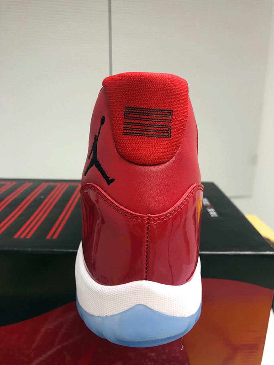 aj11高帮鞋帮有多高图片