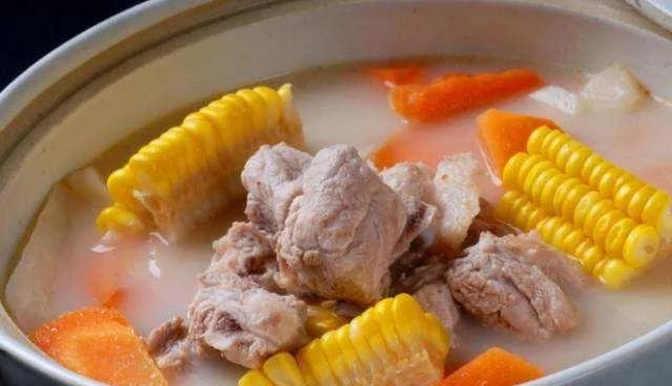 胡萝卜排骨汤(胡萝卜排骨汤放什么调料)