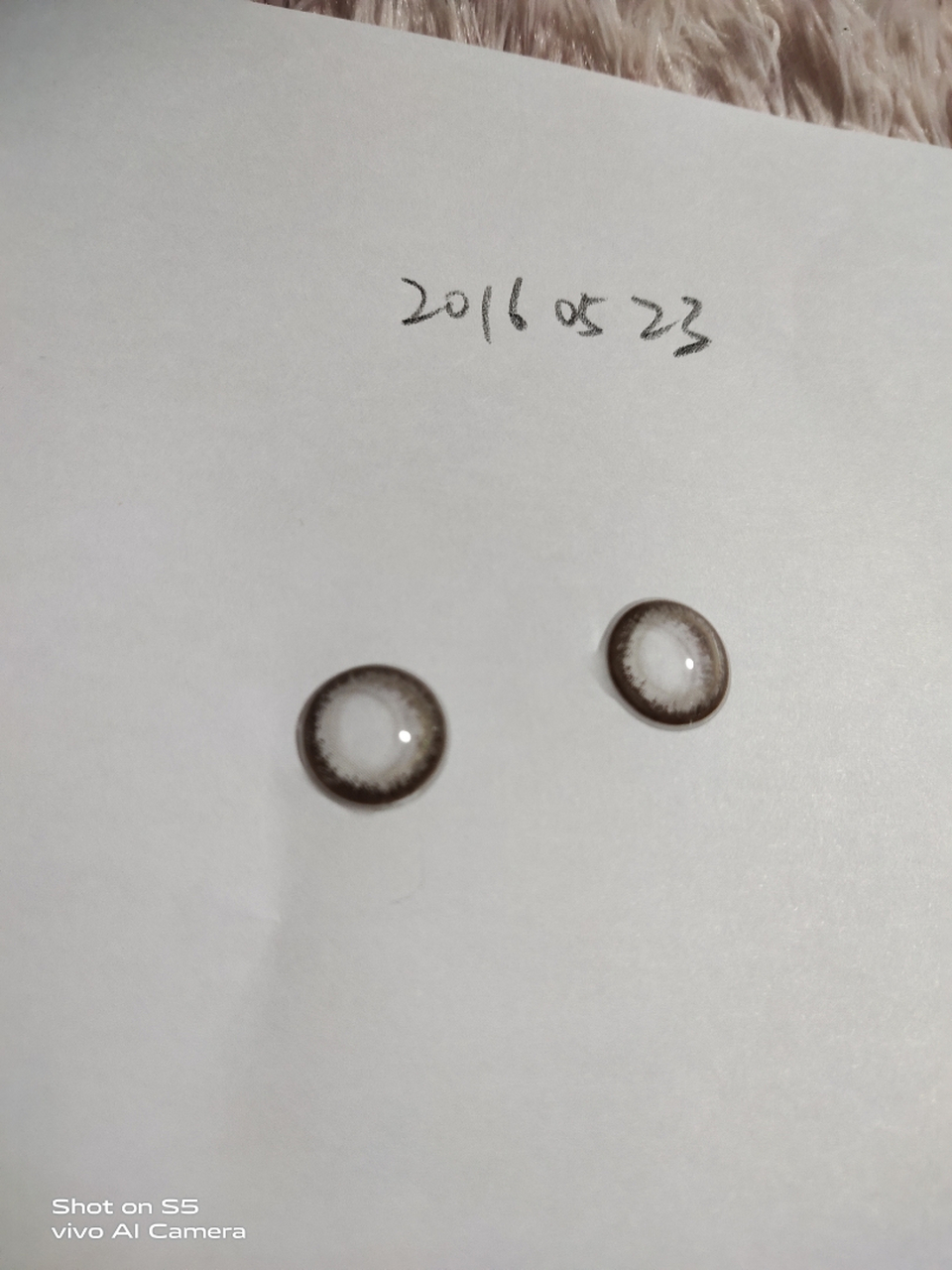 求这张隐形眼镜剪碎图片#(暗中观察)