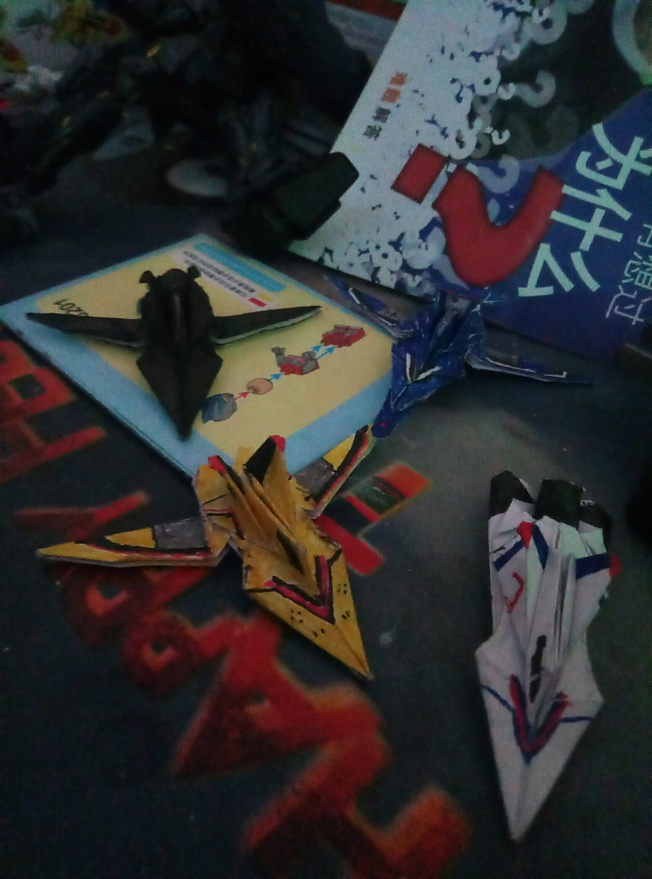 胜利飞燕全家福 (一号,白雪号,蓝飓号,火龙号,幻影号,零号)