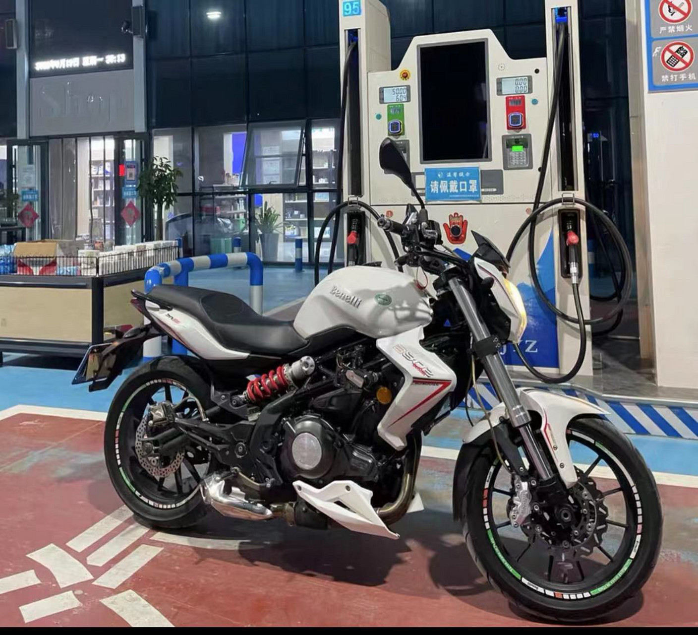 大神们 这是哪一款龙三 有什么通病没 车主说是16年的车子  这算是