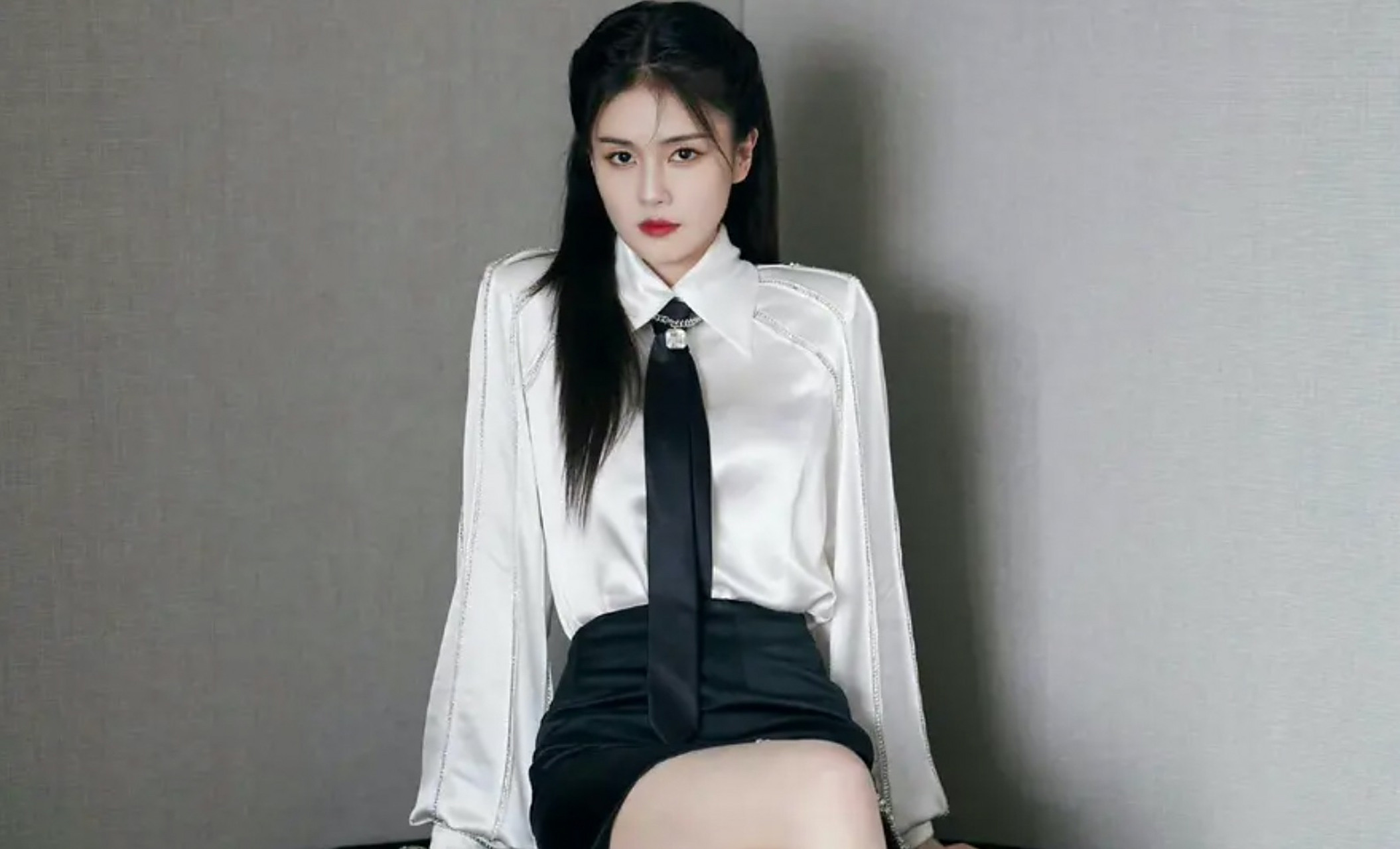 白鹿的腿自带高光