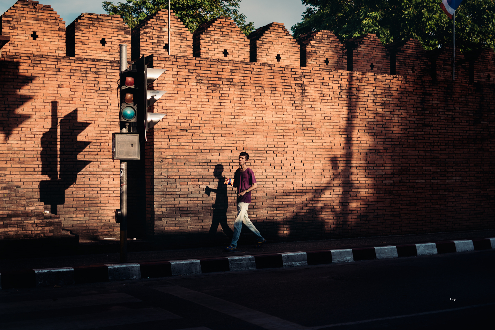 不羁的街头风,不经意间的锋芒毕露