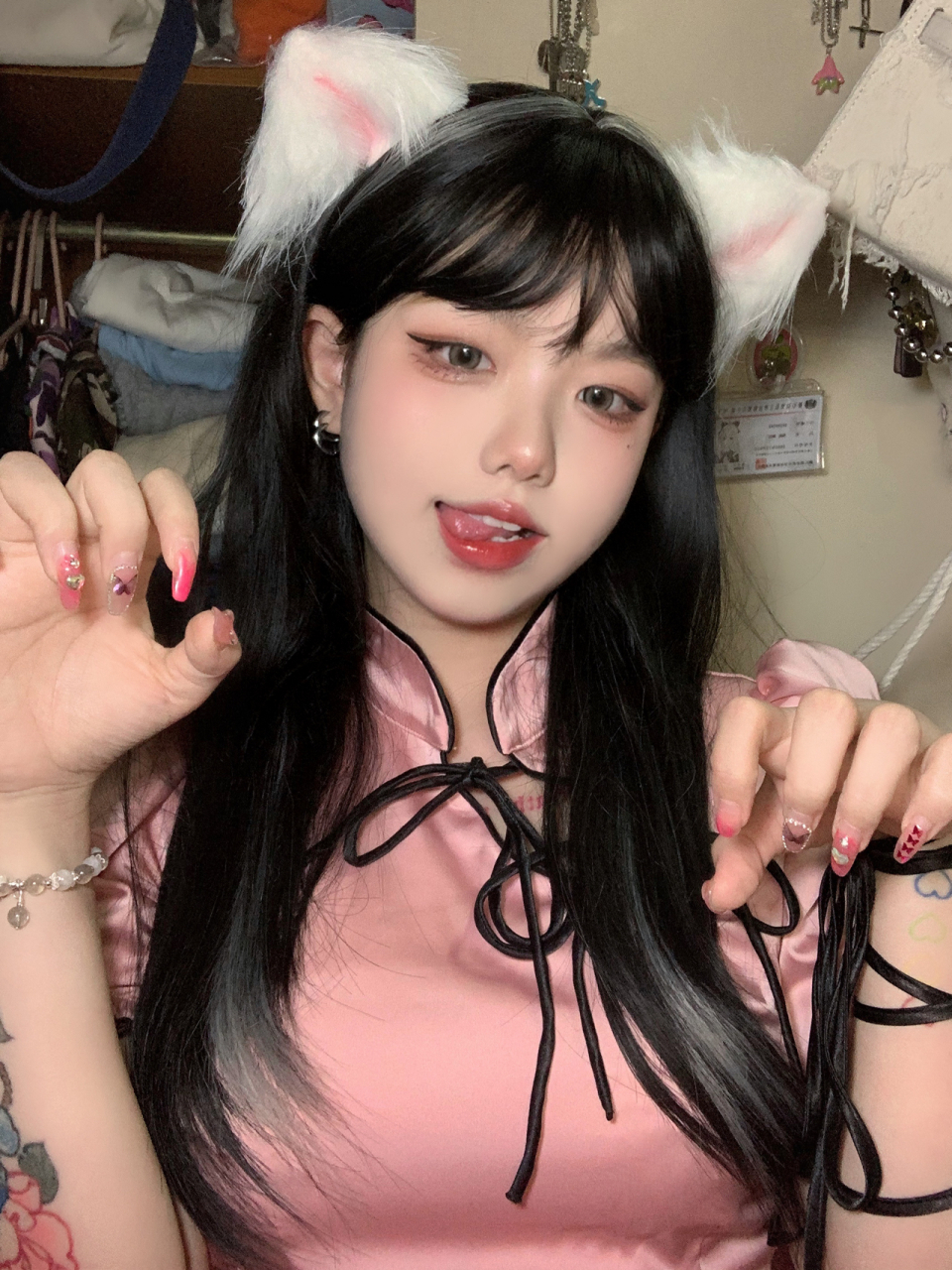 果然我还是适合这种甜甜的妆哇 粉色 猫猫 yyds!