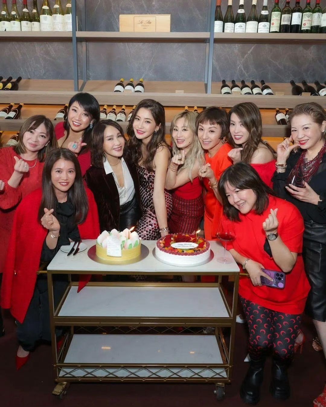 张智霖袁咏仪夫妇,草蜢,黎姿参加朋友聚会.