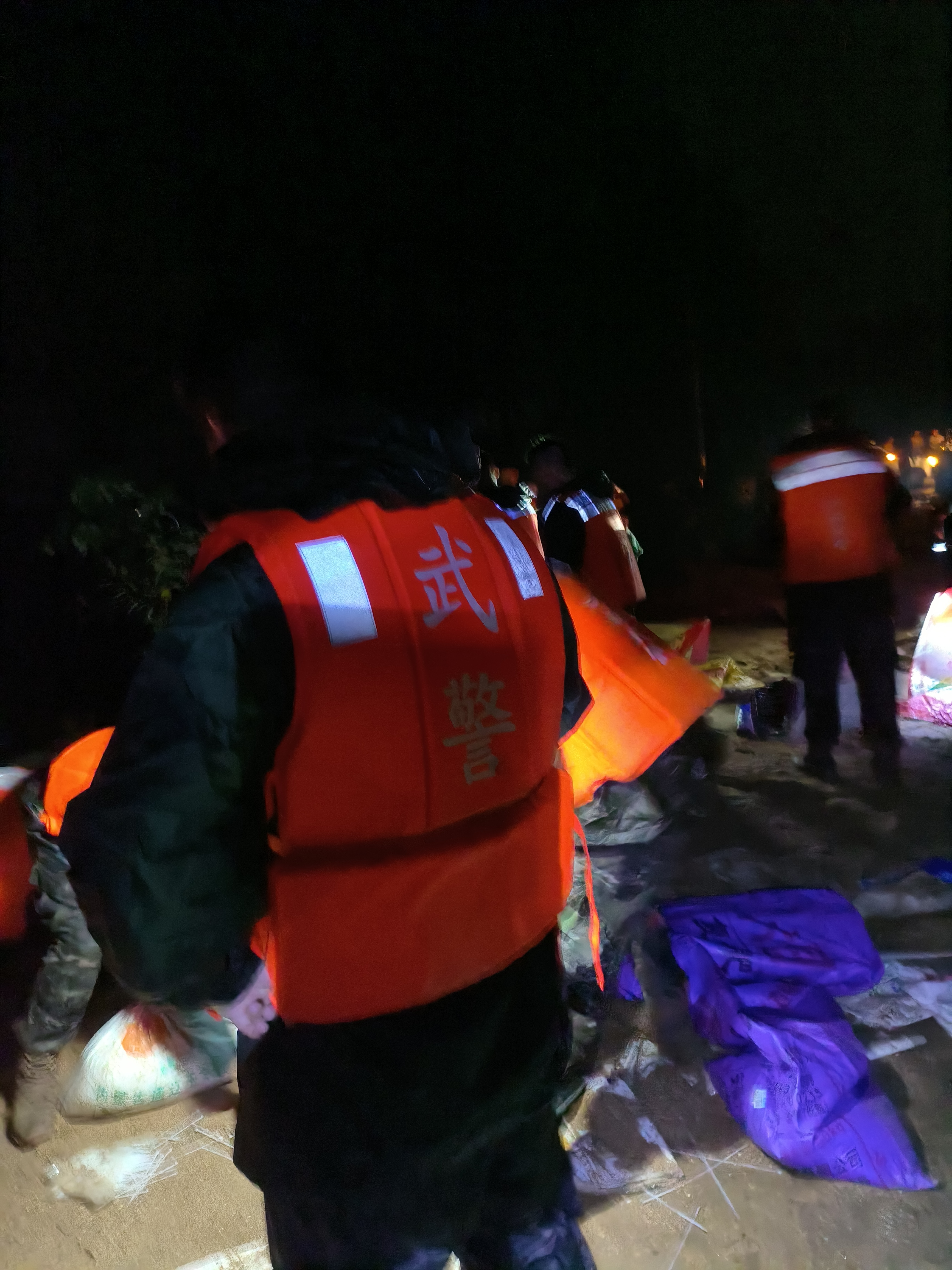 2024年7月15号,南阳地区突降大暴雨,唐河县郭滩镇水情十分危急,我积极