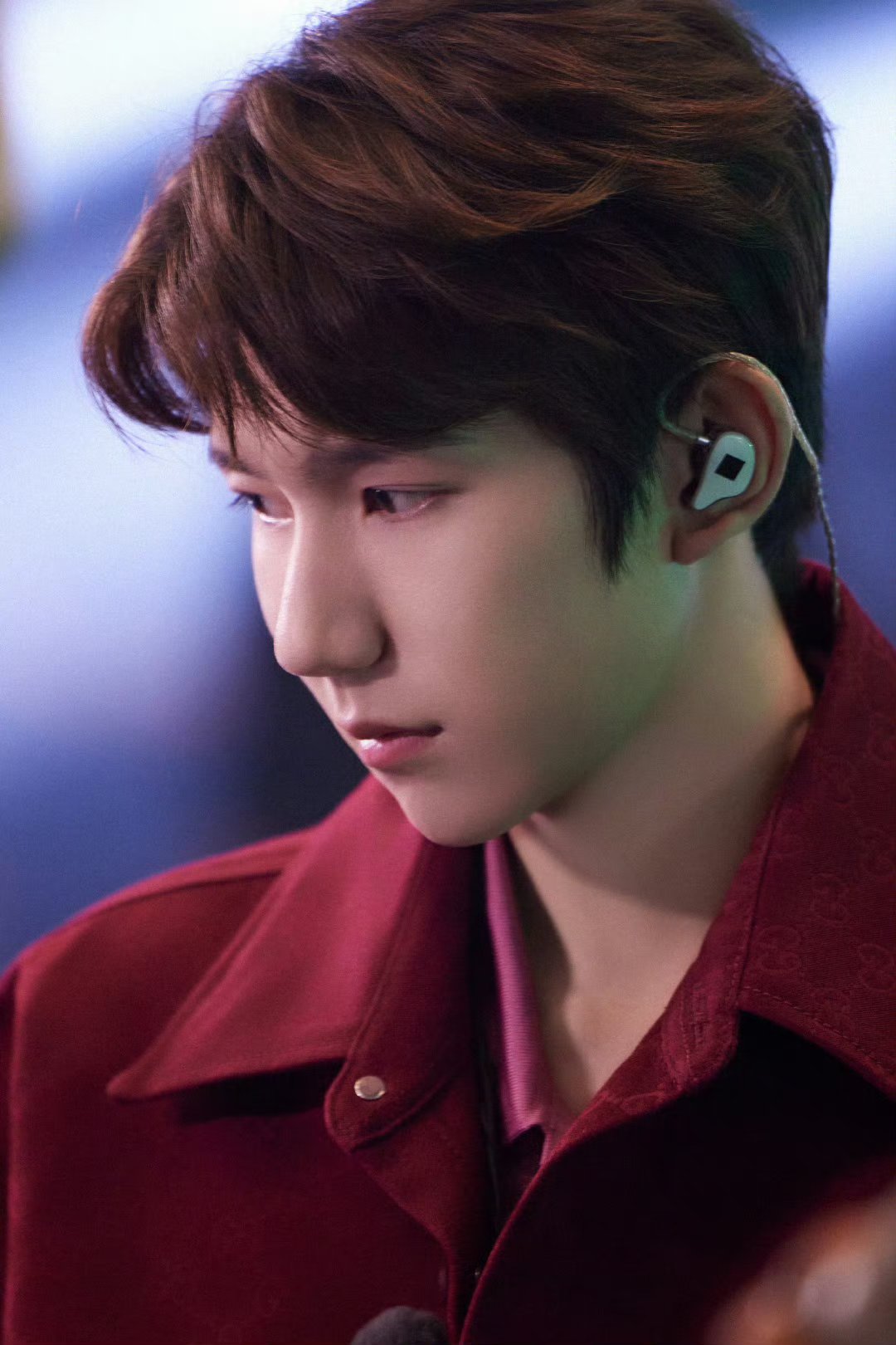 舞台上的王源也太亮眼了吧!