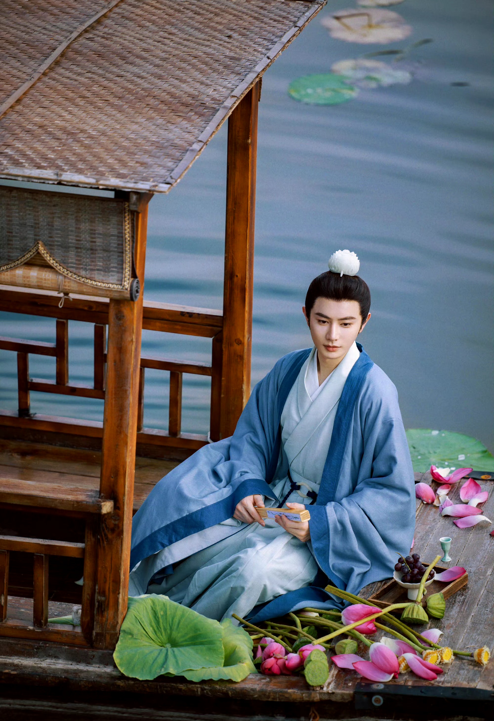 王佑硕《大宋少年志2》诠释了儒雅君子的出尘气质,和李清照的"兴尽晚