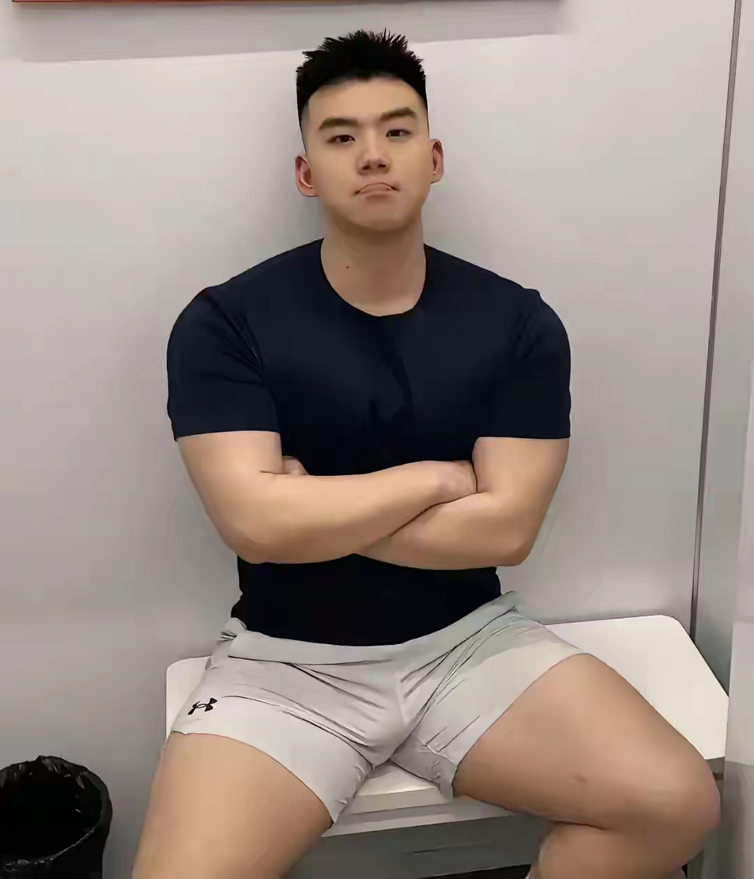 动态夏日征集令#  帅哥猛男肌肉帅哥壁纸,可爱少年调皮