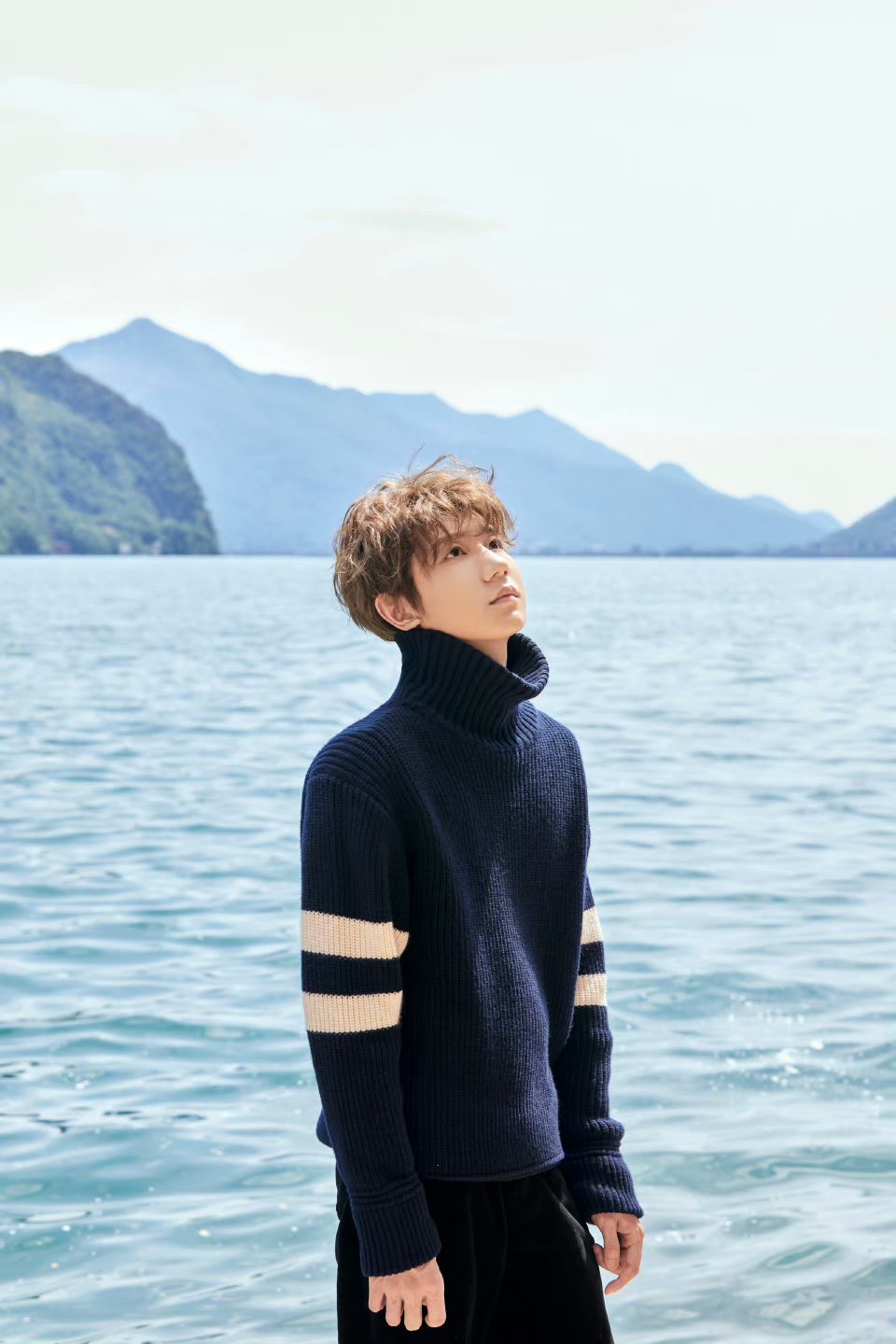 【王源毛衣卷毛造型】 男大学生,太帅了[没眼看]#百万创作者计划