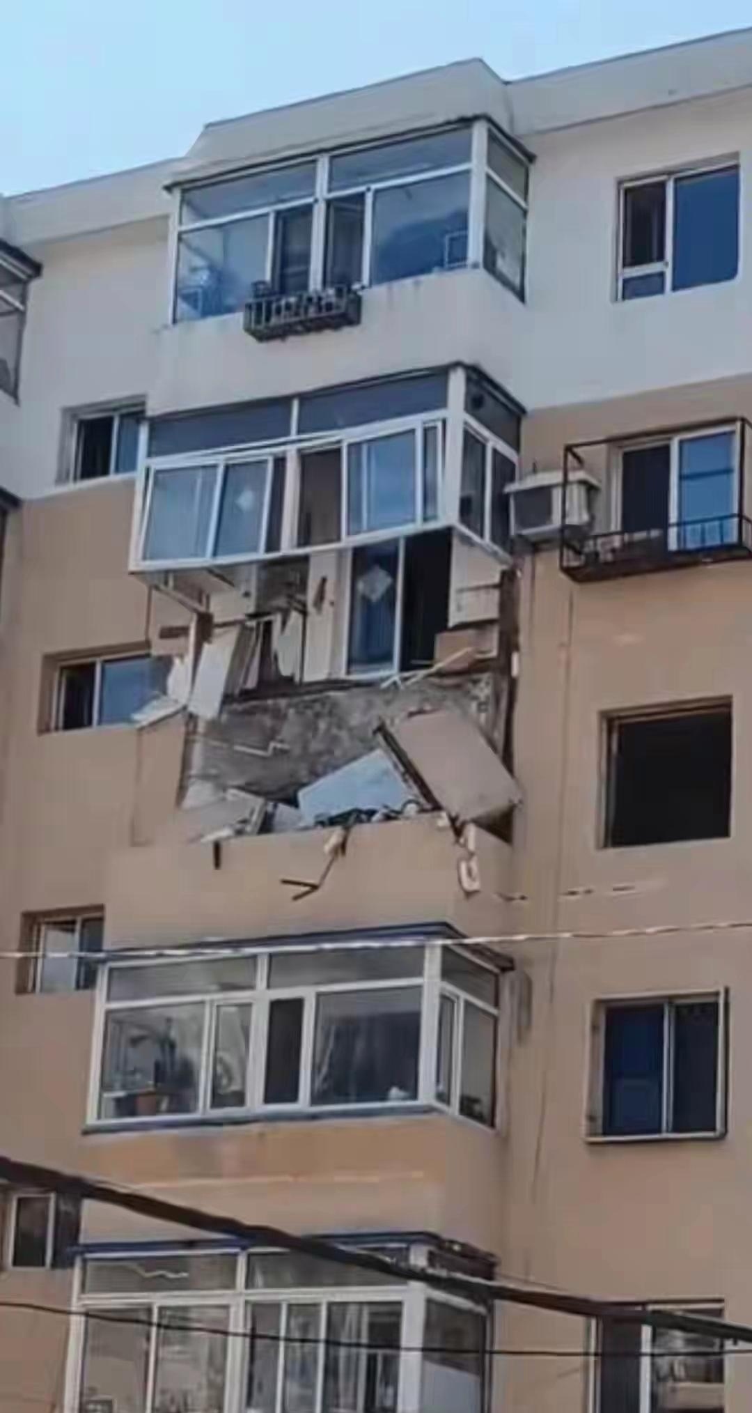 楼上没人但是有玻璃珠掉落声响的简单介绍