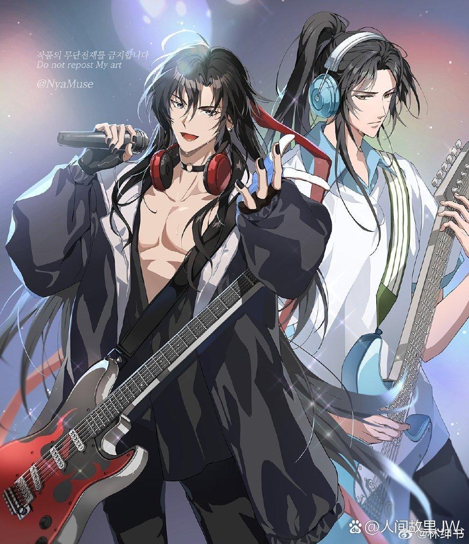 在夜的幕布下,两位长发男子跃然而出,一黑一白,如