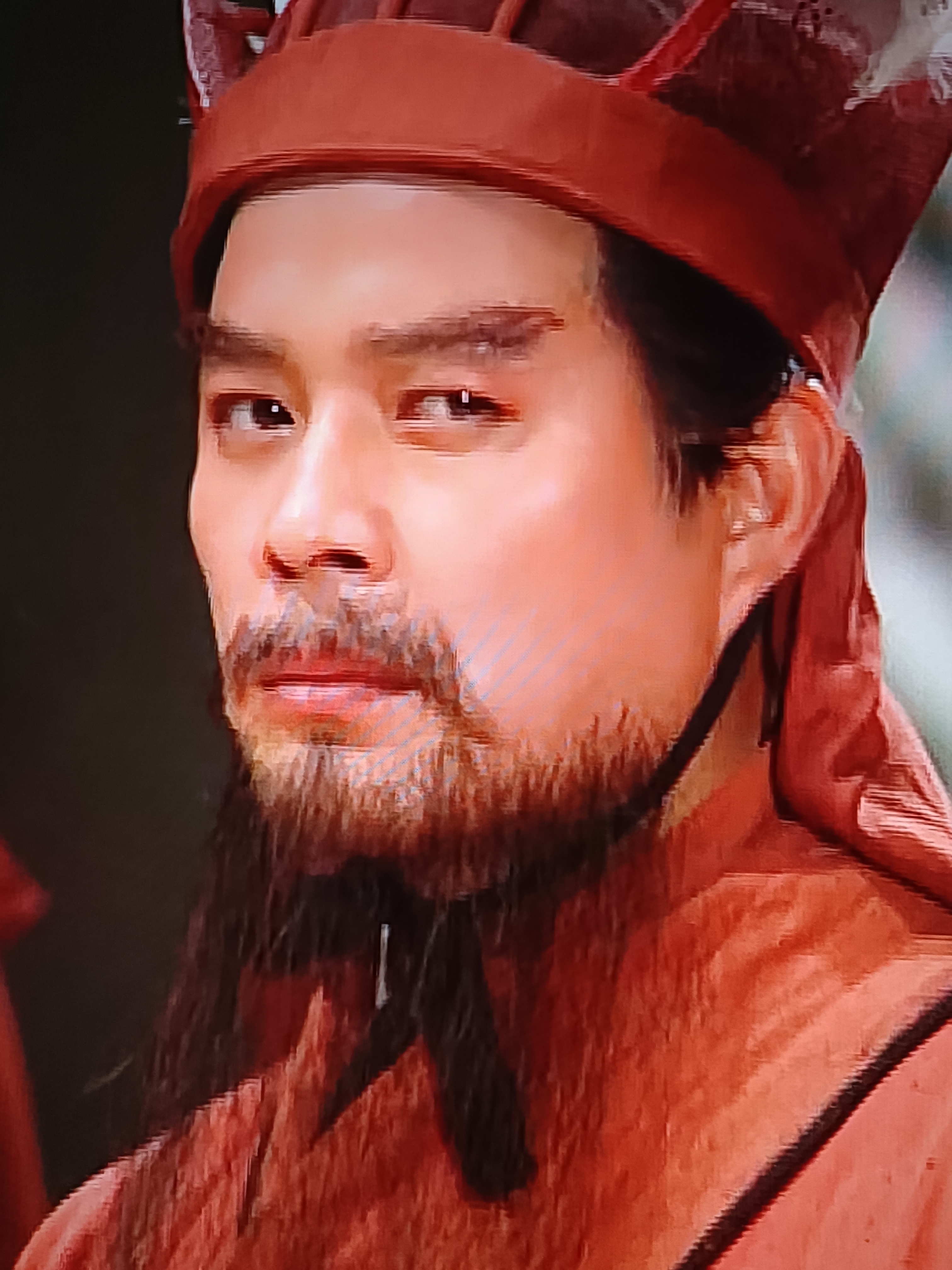 两位满腔热血的有为青年袁绍与曹操,在董卓入京后,都表现出了英雄