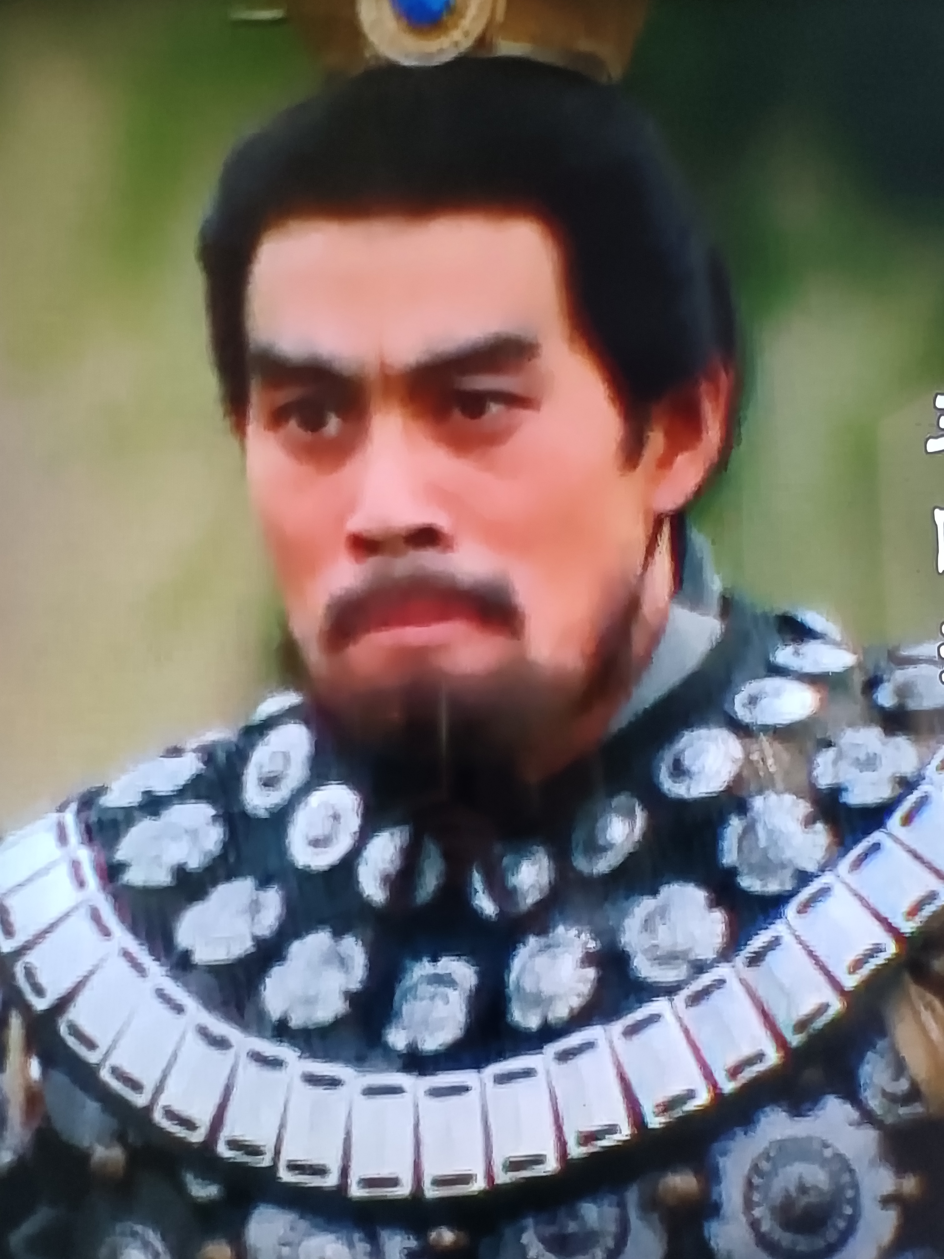 吕布和陈宫,都互相展示了温情脉脉又斗嘴负气的一面.