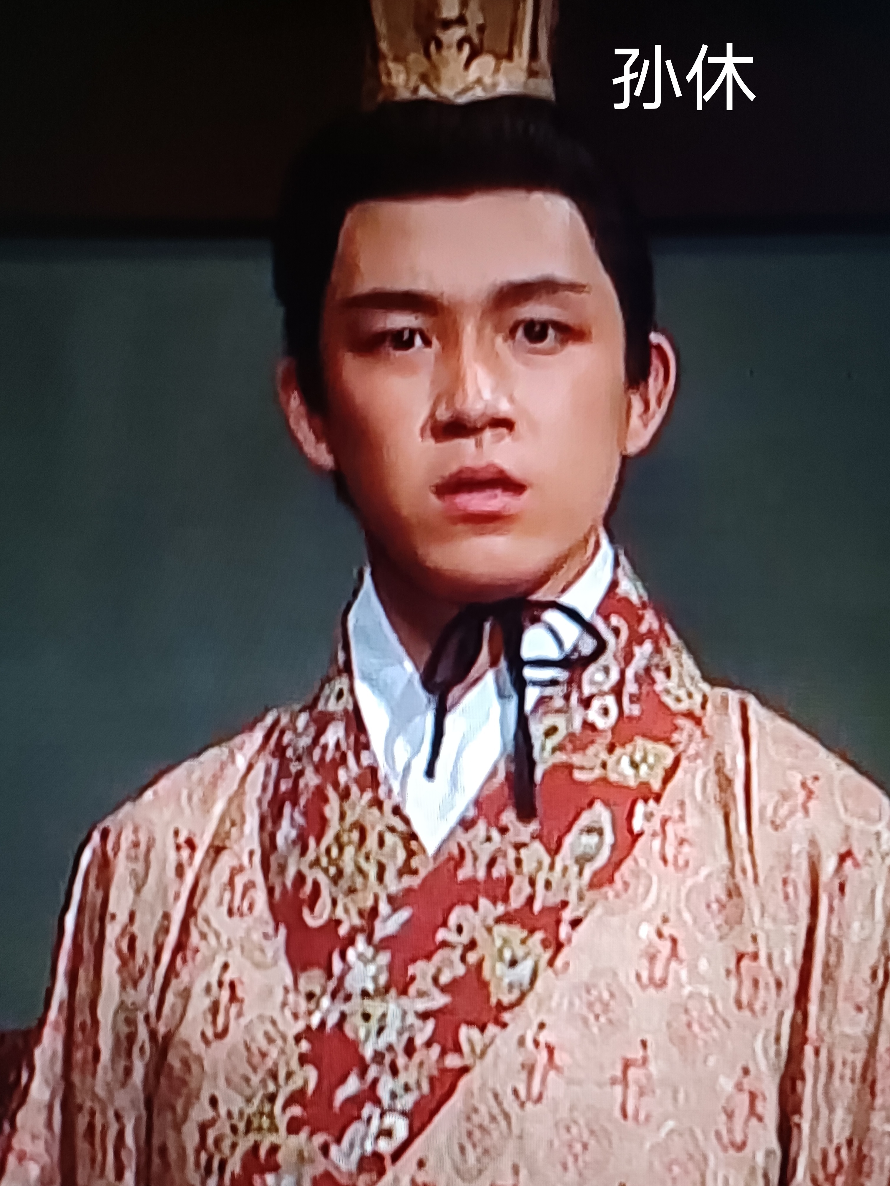 三国后期的小皇帝,比如曹芳,曹髦,曹奂,孙亮,孙休等,相比之下,刘禅过