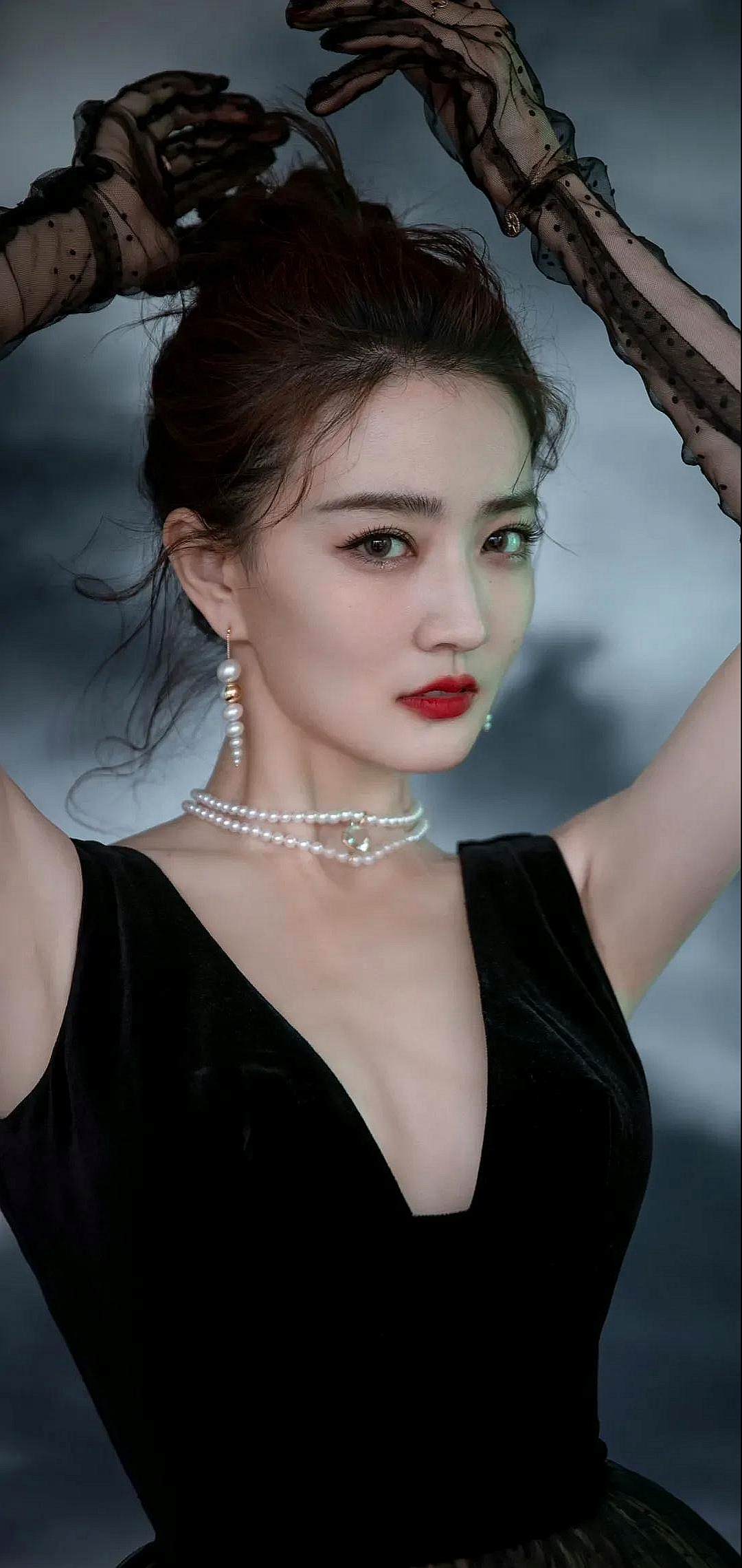 94徐璐的这一身造型,不仅展现了她的独特气质,也让我们看到了她对